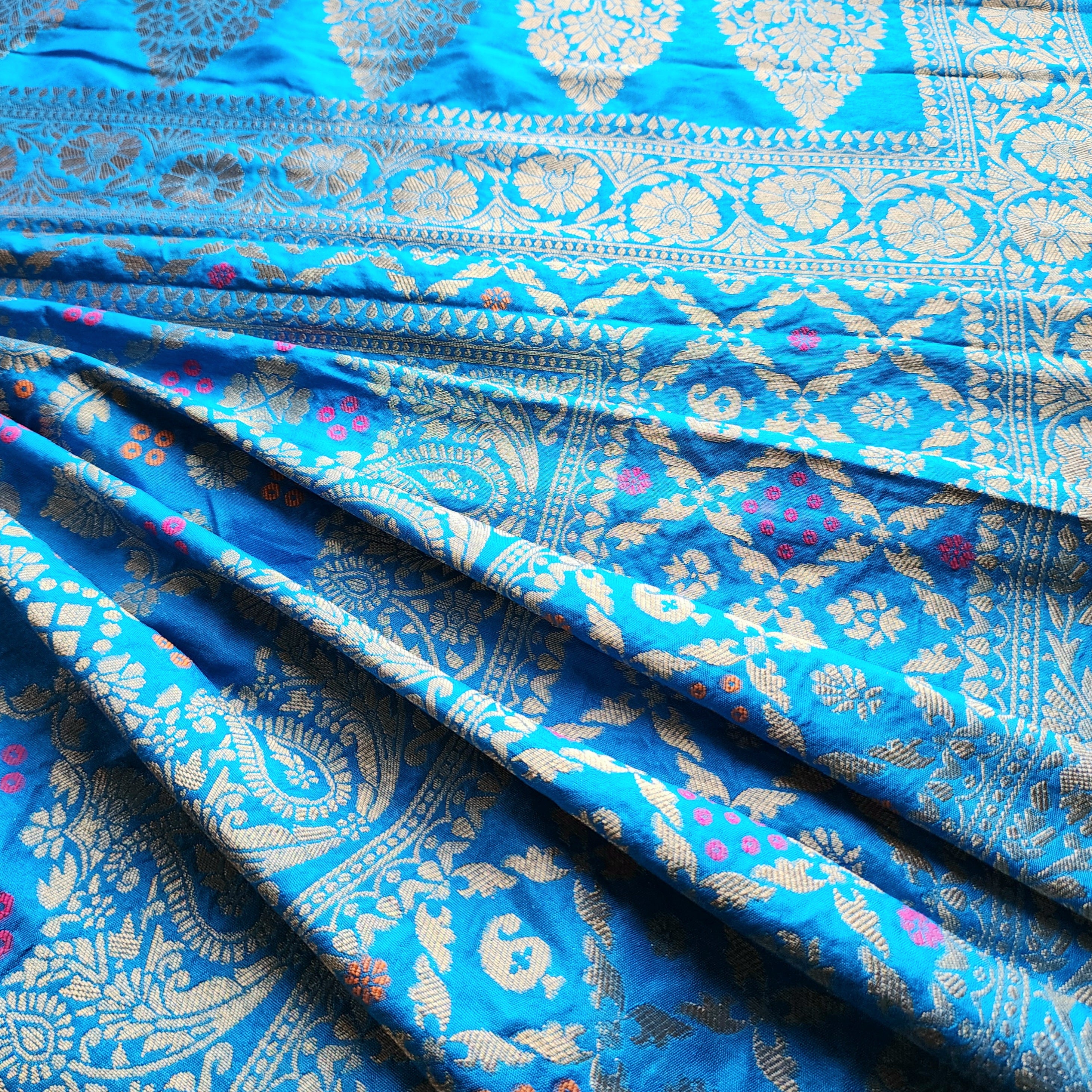 Electric Blue Bandhani Dupatta with Floral and Geometric Zari Weave