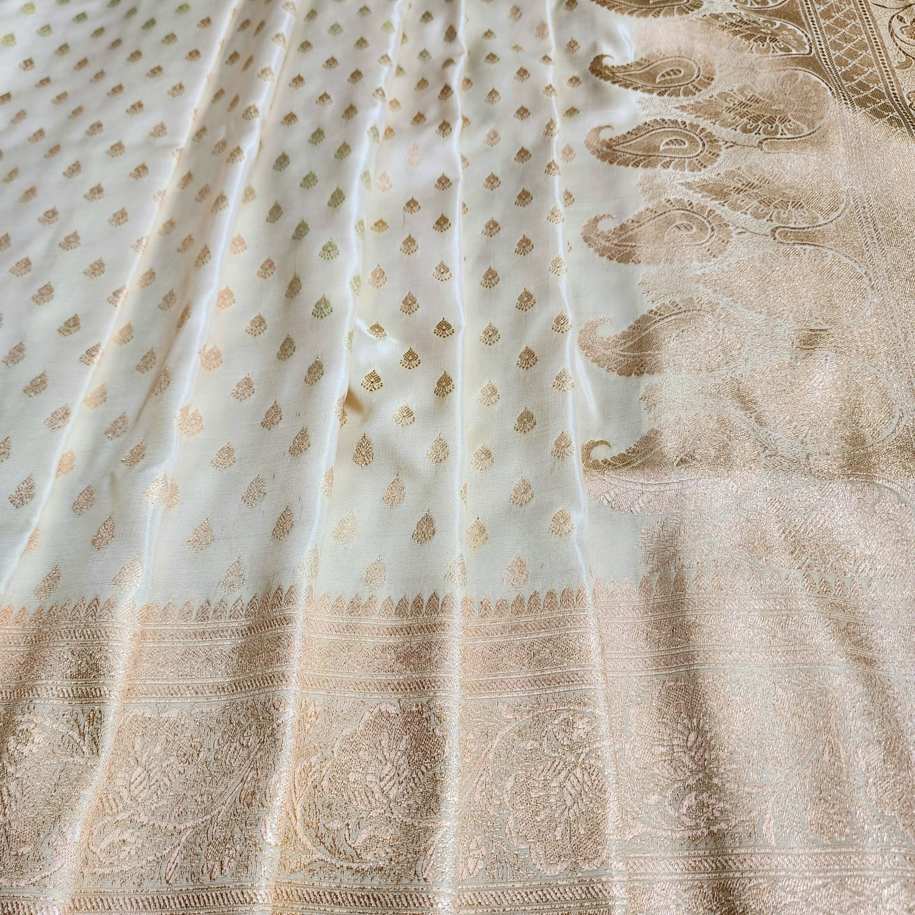 Rich White Banarasi Silk Saree with Gold Zari Weaving
