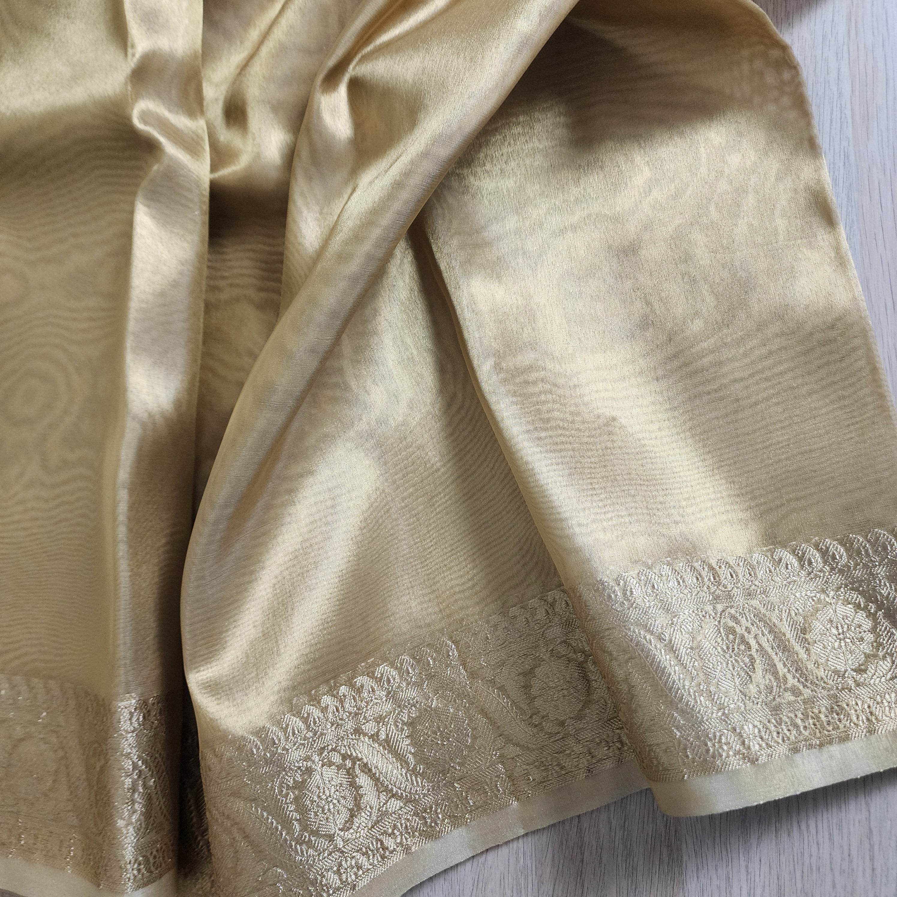 Traditional Kanjivaram Style Tissue Silk Saree in Gold
