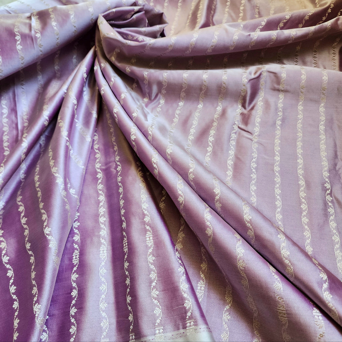 Dusty Lilac Banarasi Katan Silk Saree with Floral Vine Jaal