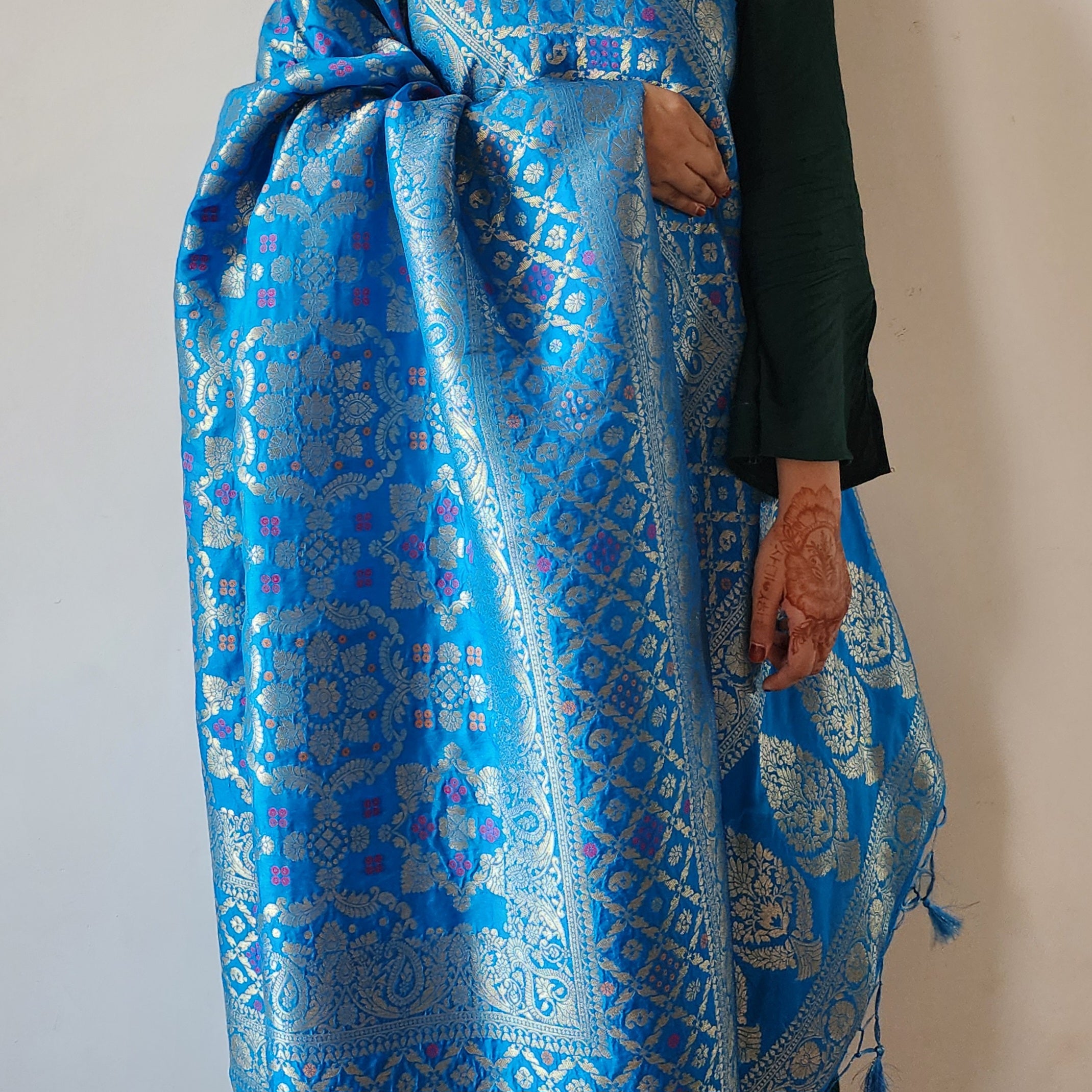 Electric Blue Bandhani Dupatta with Floral and Geometric Zari Weave