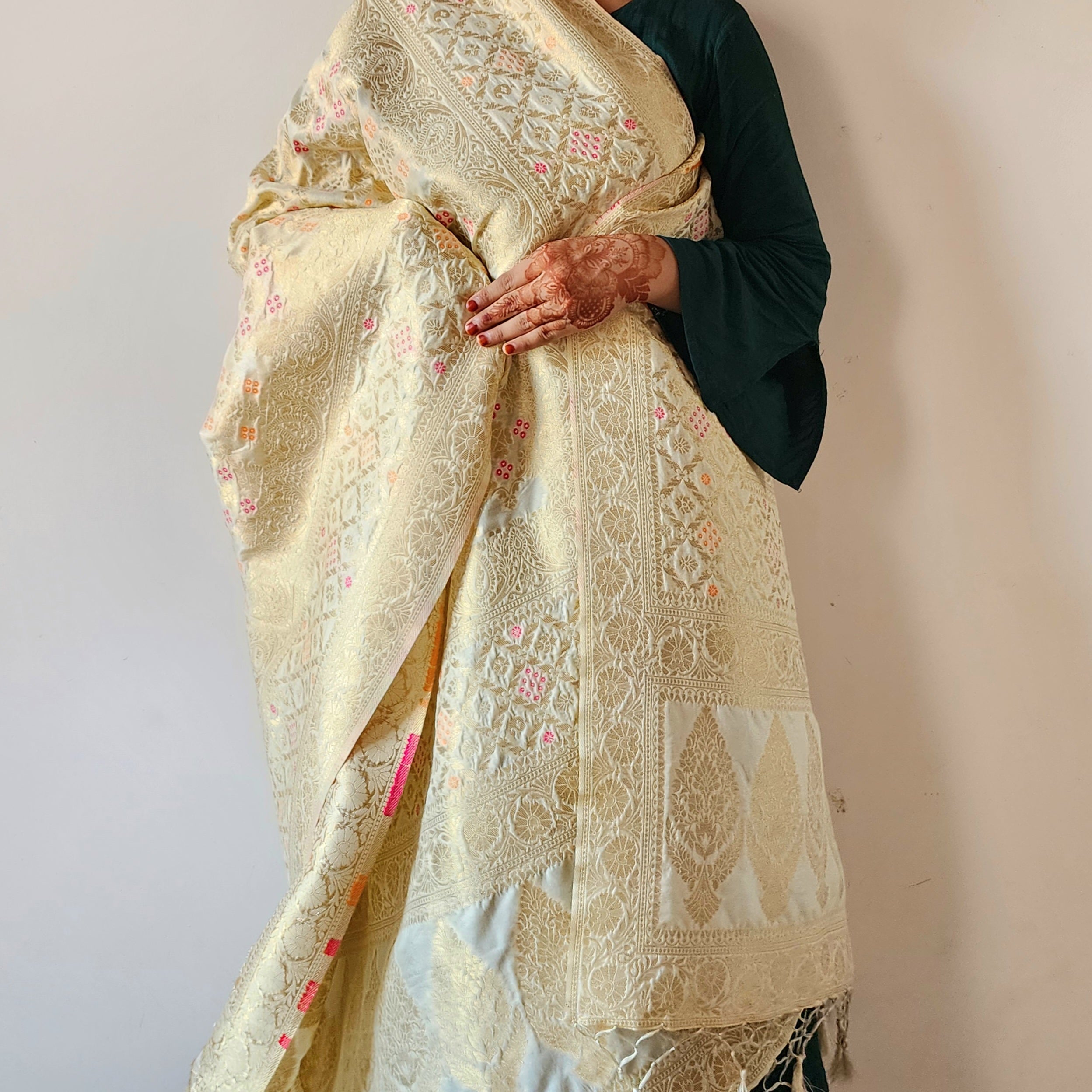 Ivory Cream Bandhani Dupatta with Floral and Geometric Zari Weave