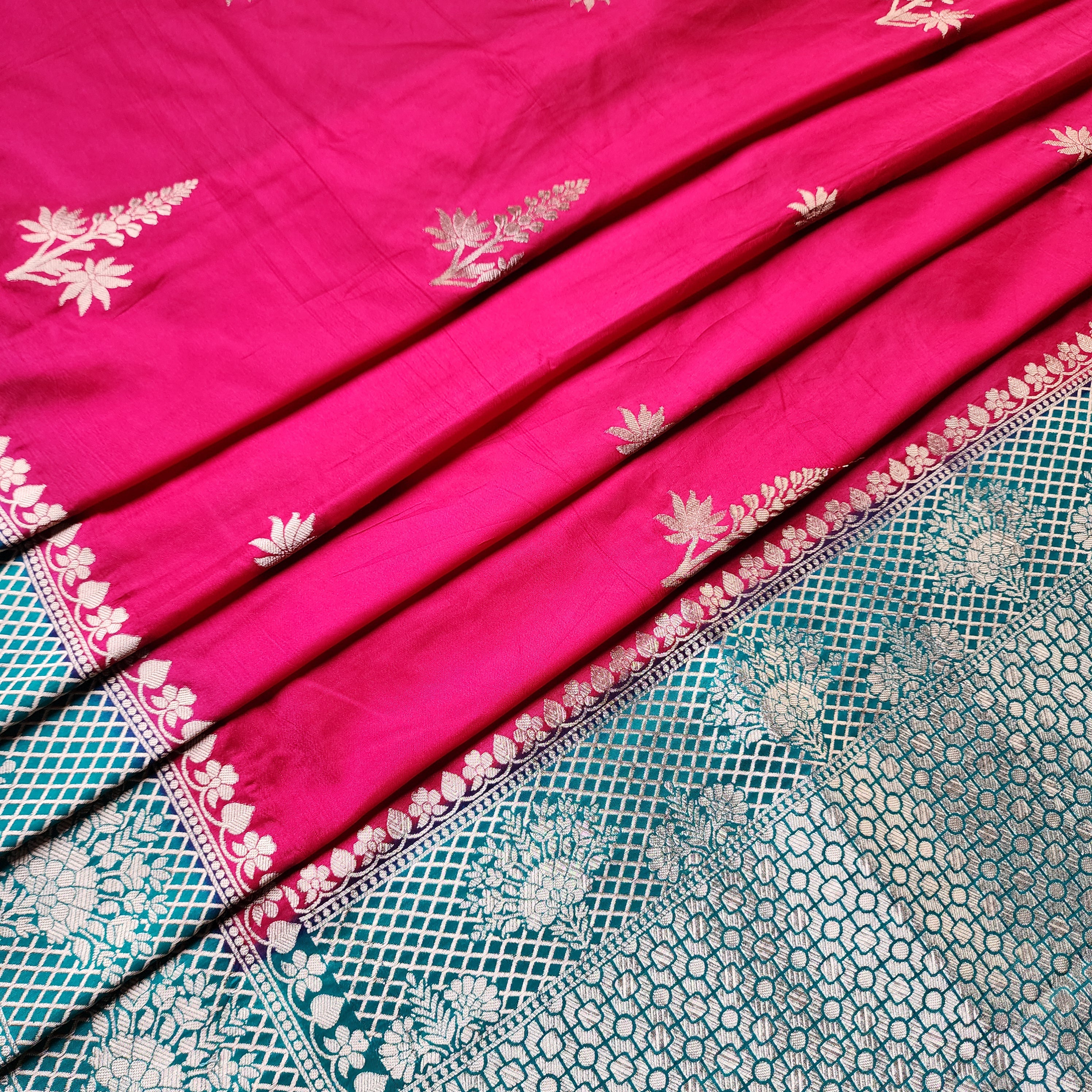 Deep Fuchsia Crepe Georgette Silk Saree with Contrast Turquoise Border