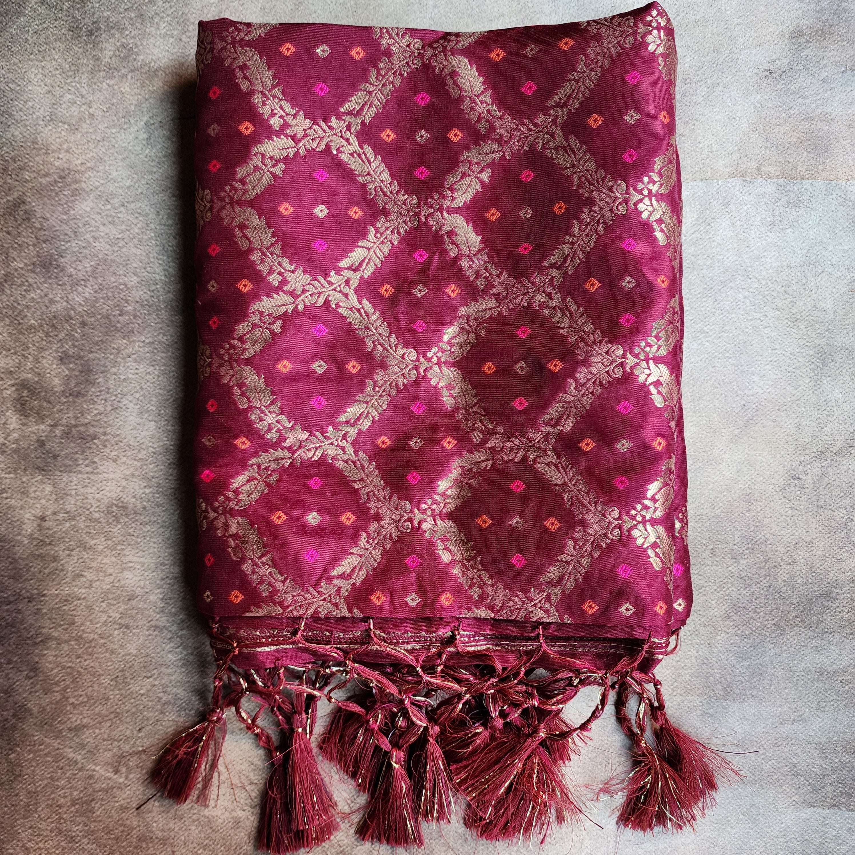Wine Bandhani Dupatta with Traditional Jaal
