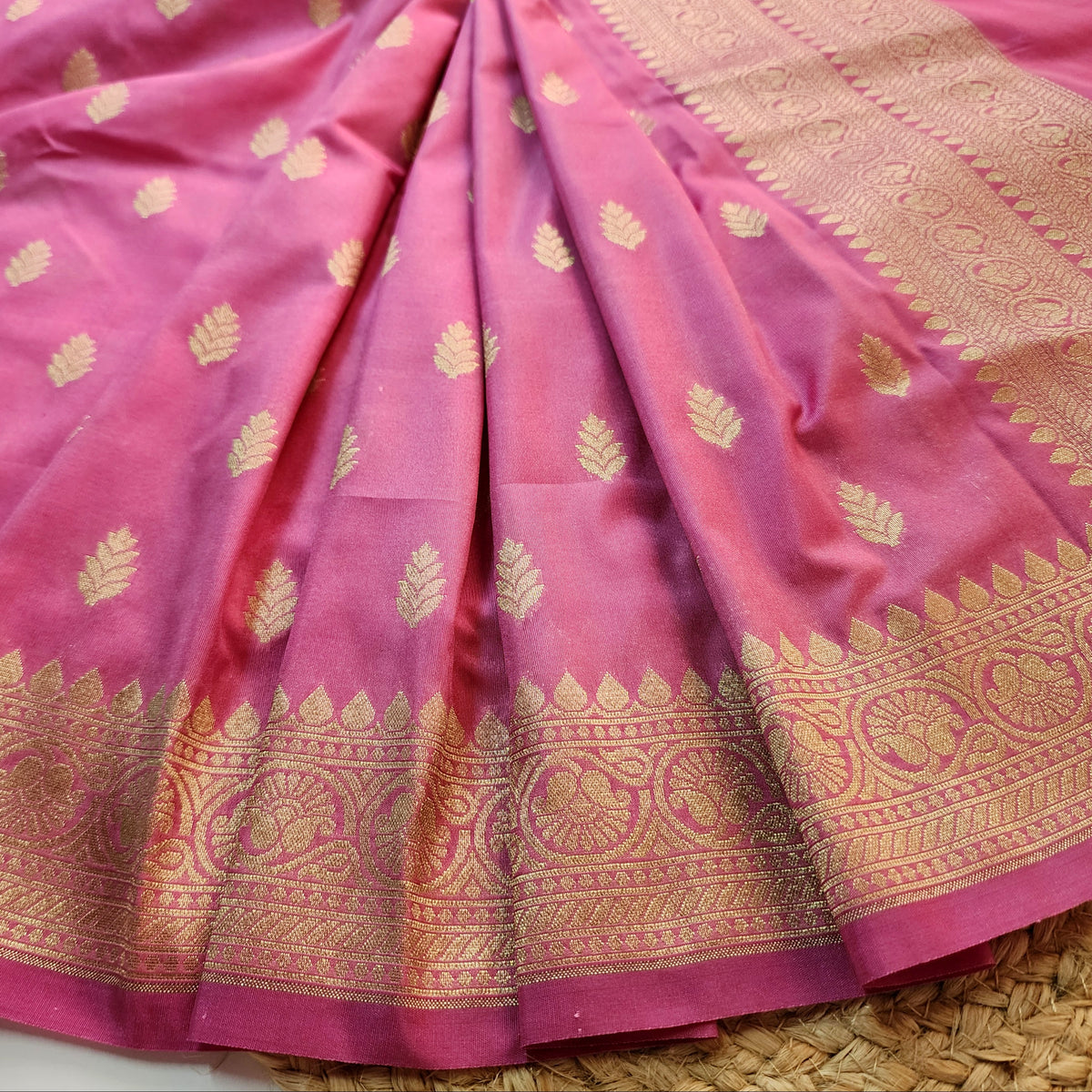 Dusty Rose Banarasi Tapetta Silk Leaf Weave Dupatta