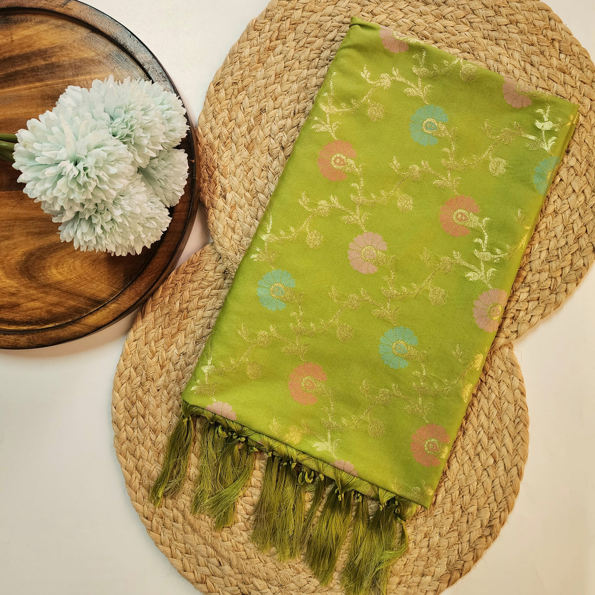 Banarasi Silk Floral Jaal Dupatta - Pistachio Green