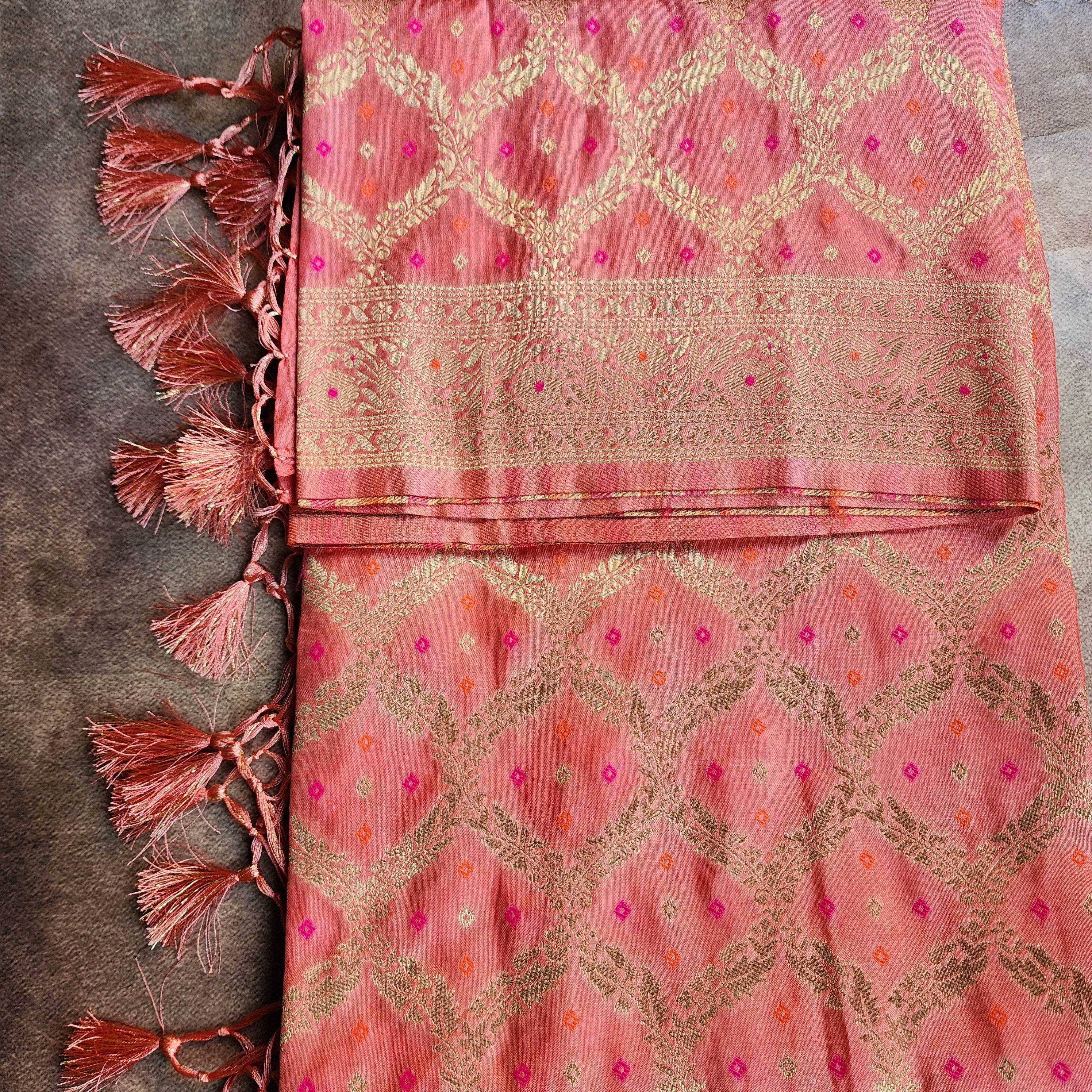 Peach Bandhani Dupatta with Traditional Jaal