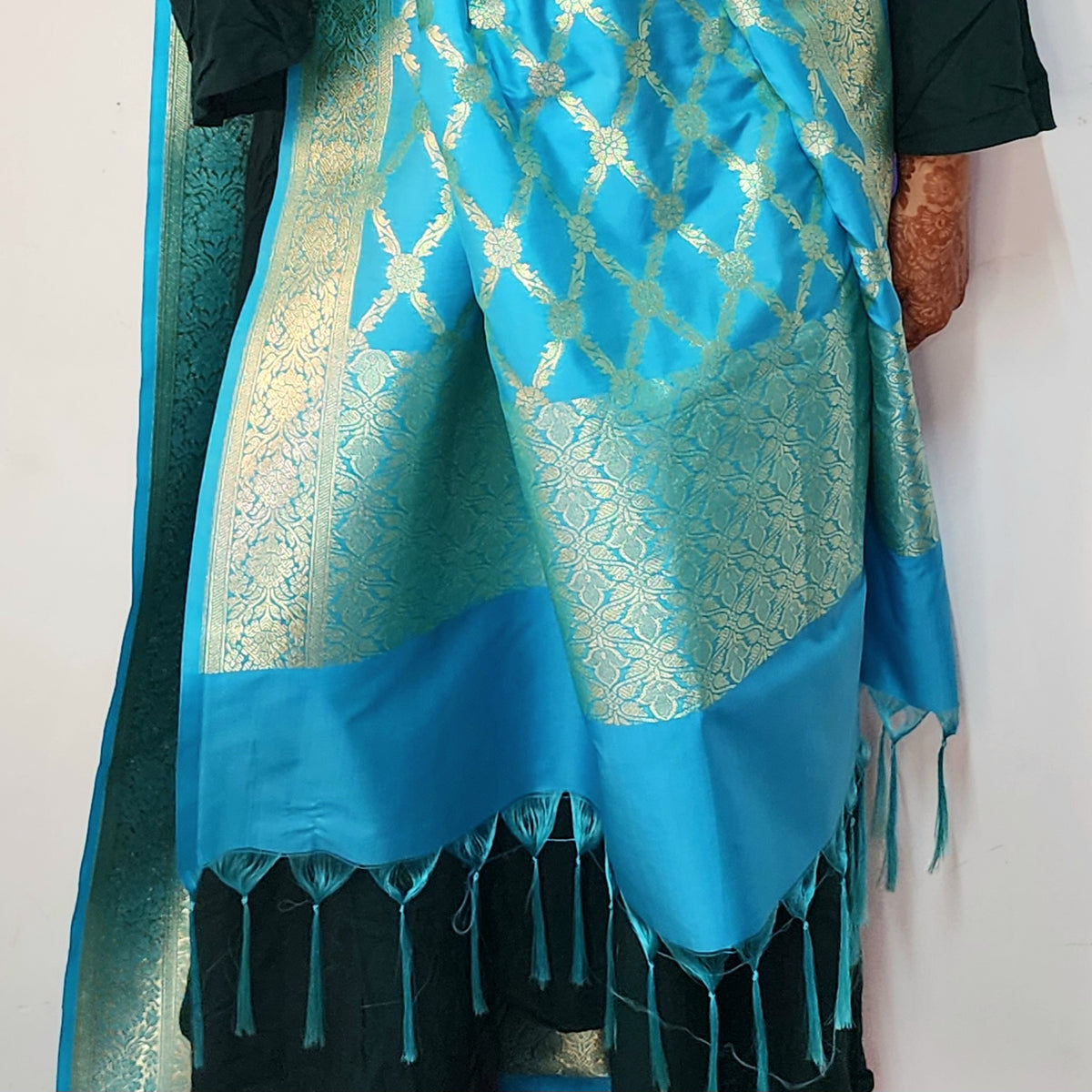 Banarasi Tapetta Silk - Turquoise Zari Jaal Dupatta