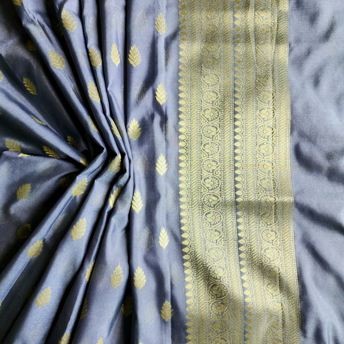Steel Blue Banarasi Tapetta Silk Leaf Weave Dupatta