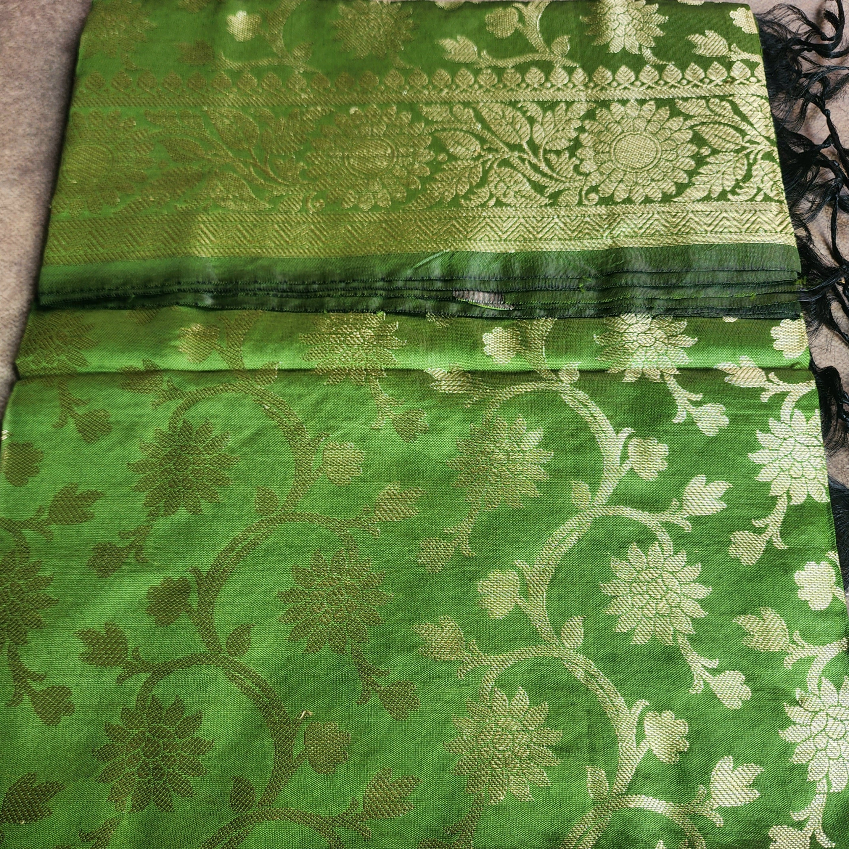 Parrot Green Banarasi Tapetta Silk Dupatta with Gold Floral Zari Weave