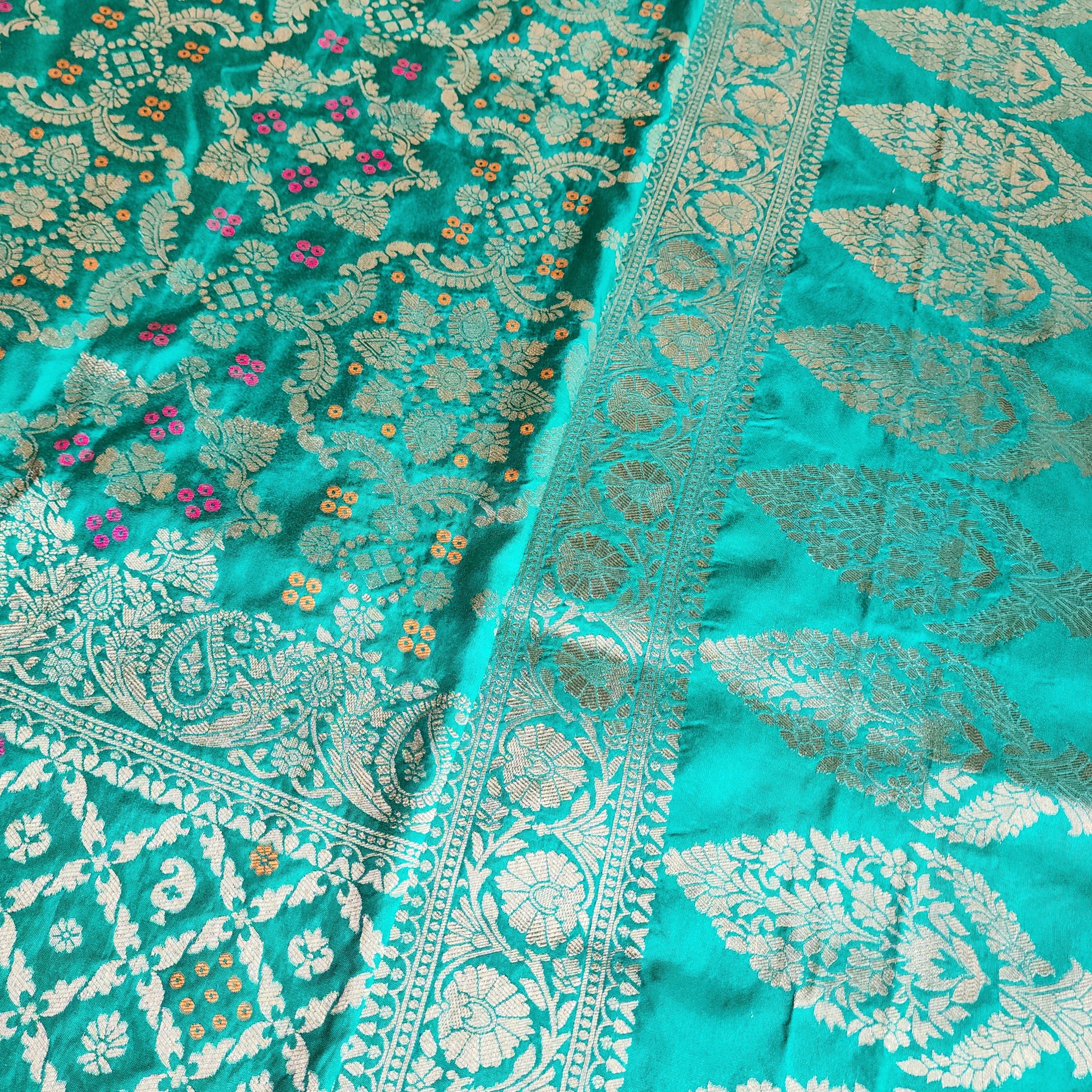 Sea Green Bandhani Dupatta with Floral and Geometric Zari Weave