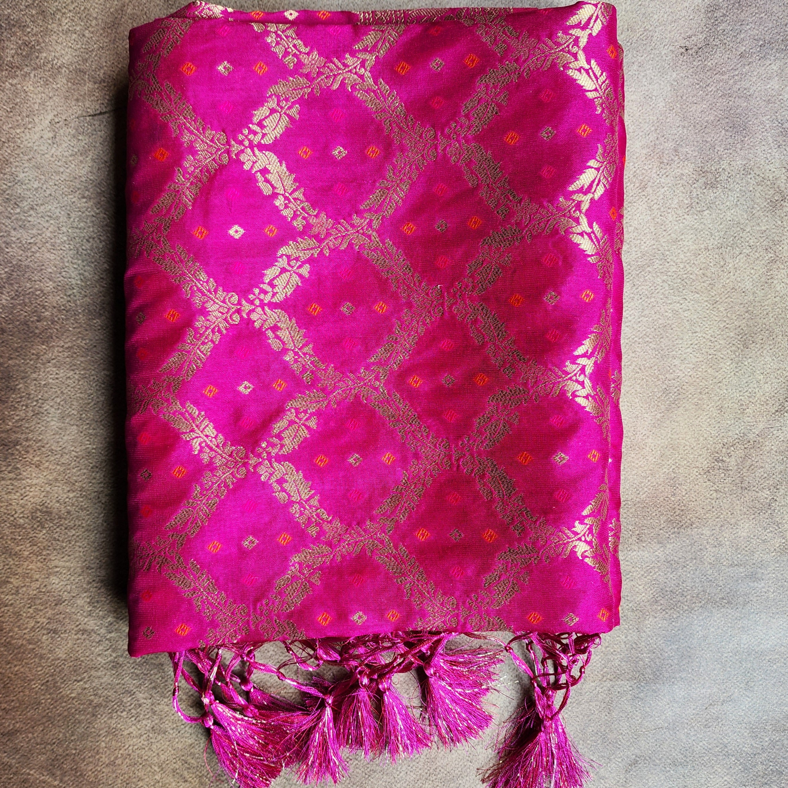 Fuchsia Pink Bandhani Dupatta with Traditional Jaal