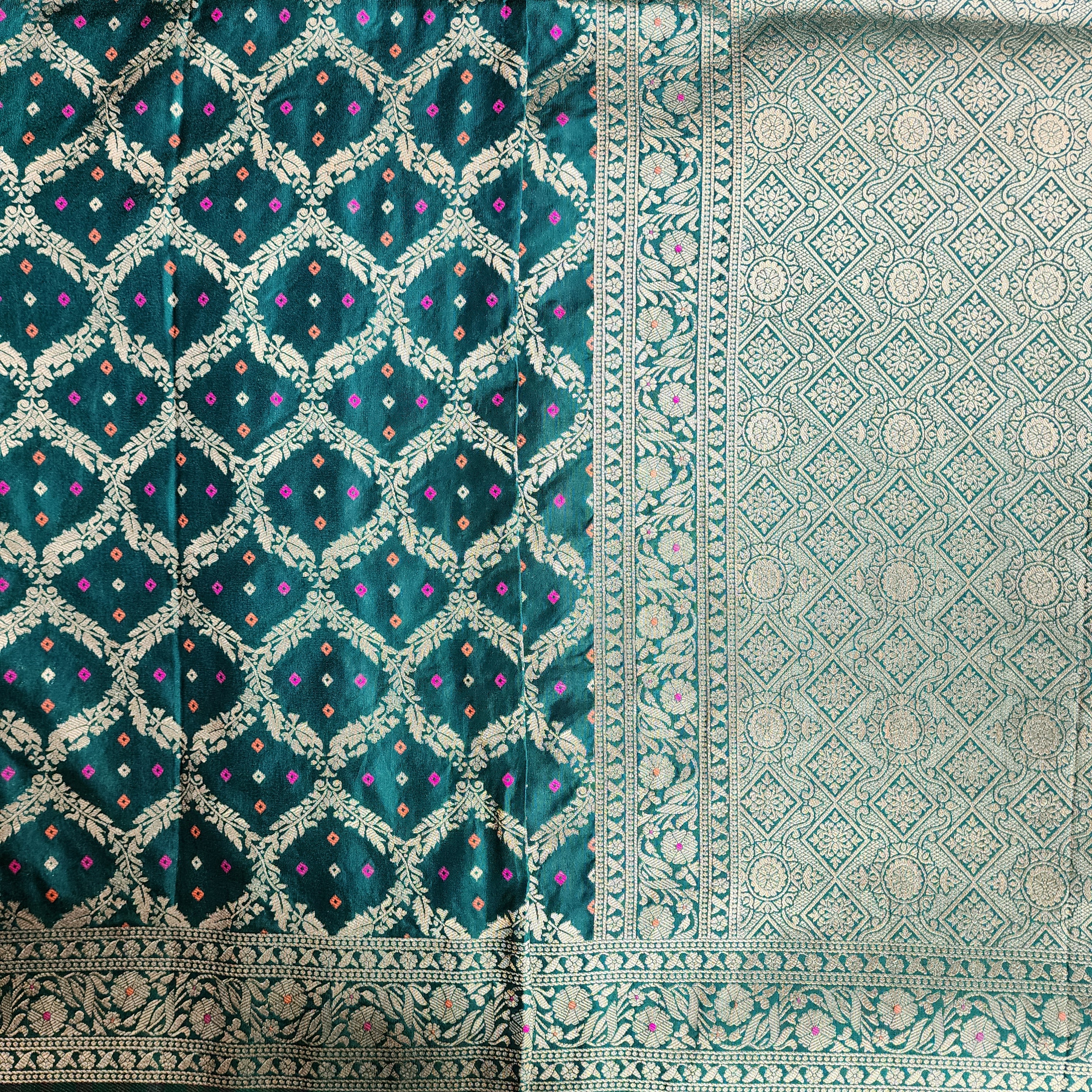 Bottle Green Bandhani Dupatta with Traditional Jaal