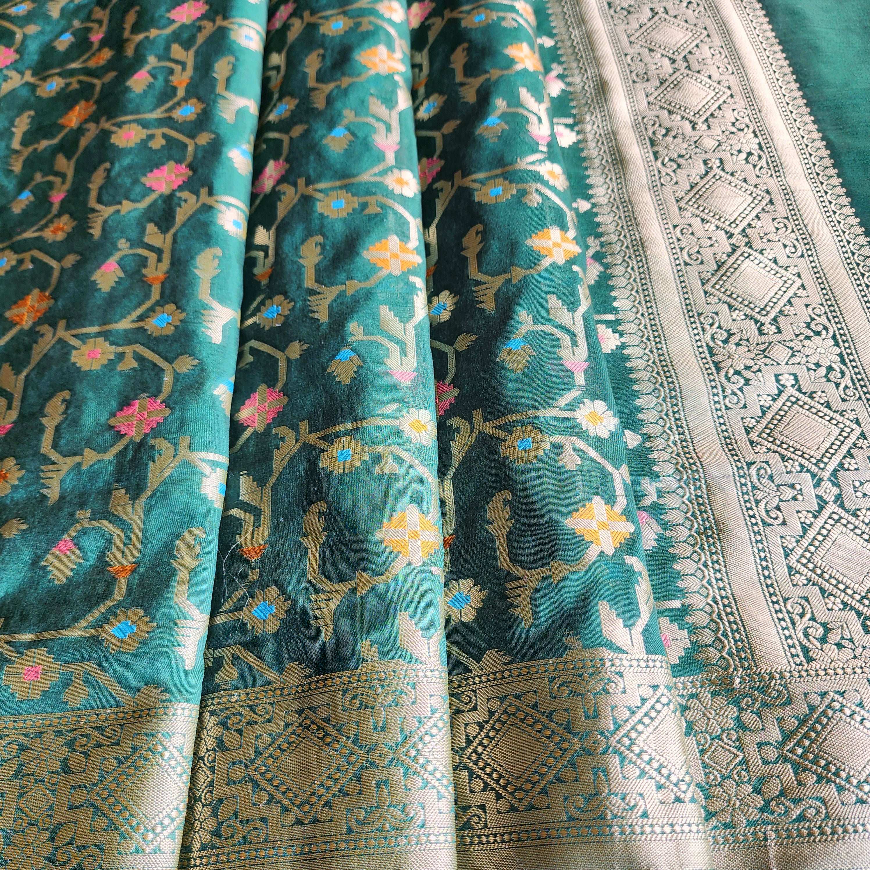 Golden Grid Banarasi Silk Dupatta with Meenakari Work in Dark Bottle Green