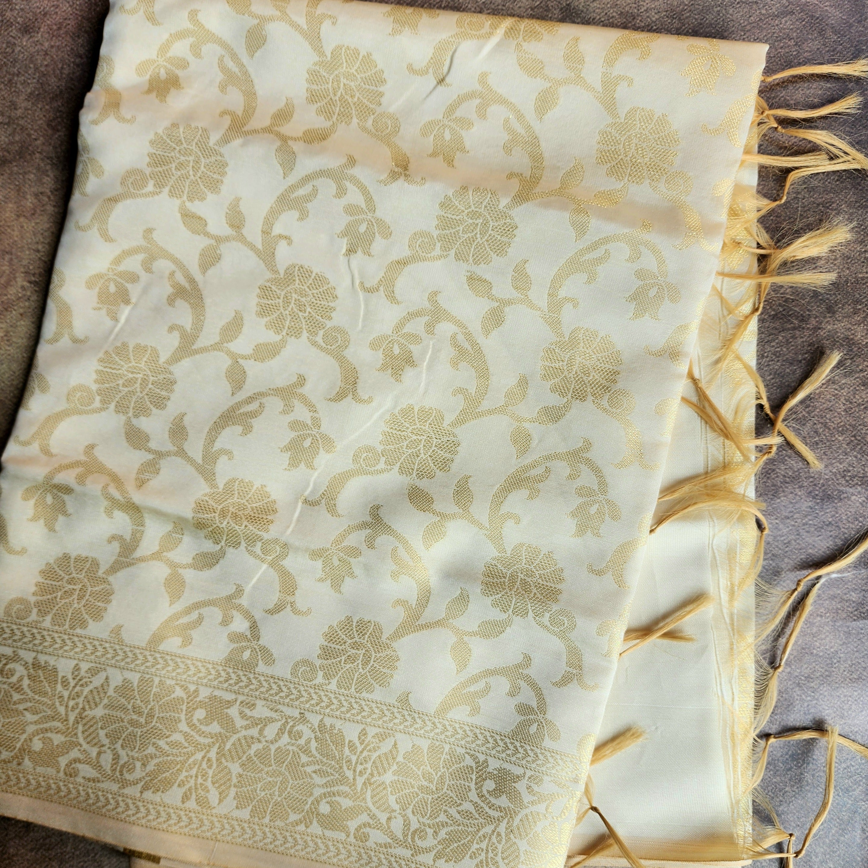 White Banarasi Tapetta Silk Dupatta with Gold Floral Weave