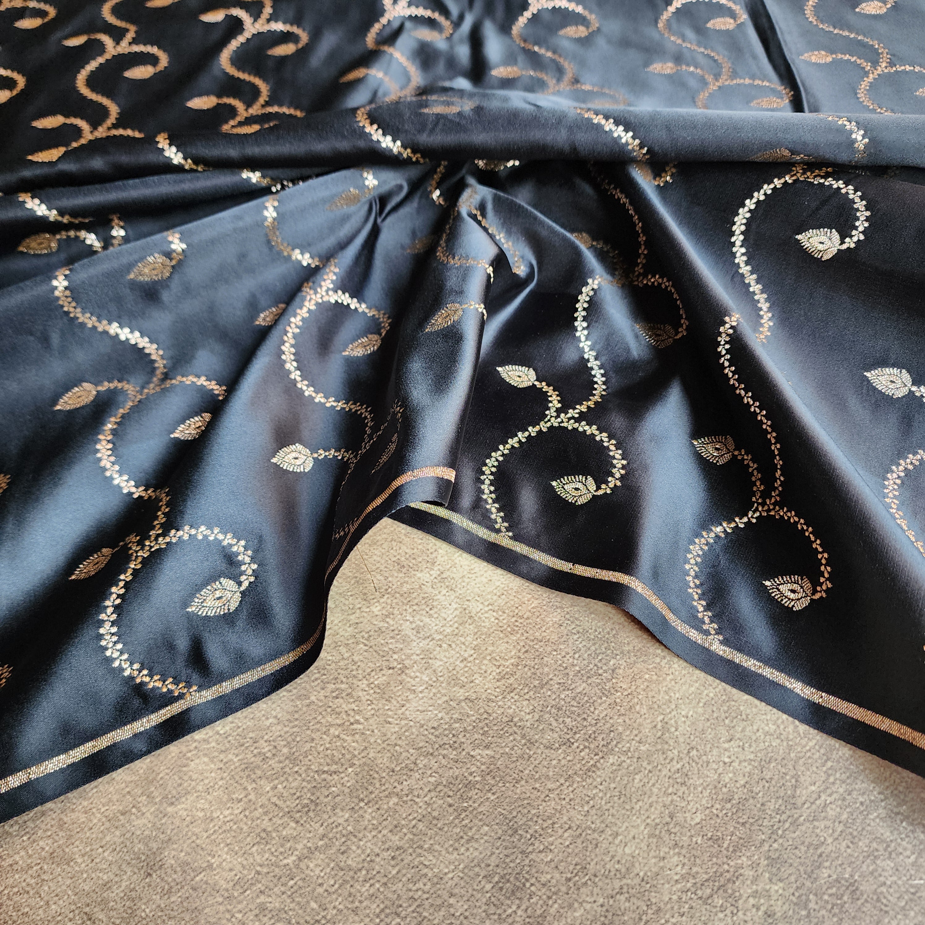 Dual-Tone Black Pure Banarasi Katan Silk Saree