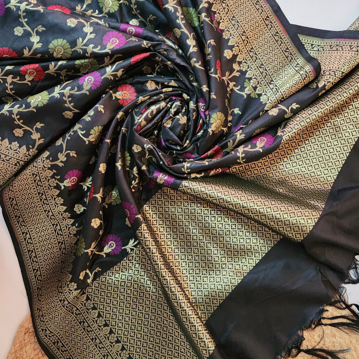 Banarasi Silk Floral Jaal Dupatta - Midnight