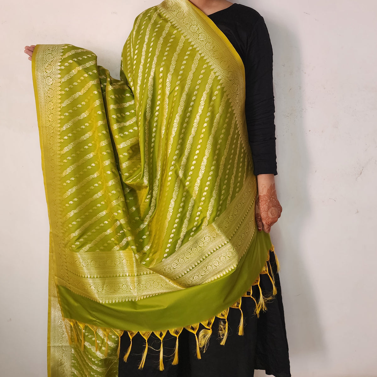 Parrot Green - Banarasi Leheriya Style Dupatta