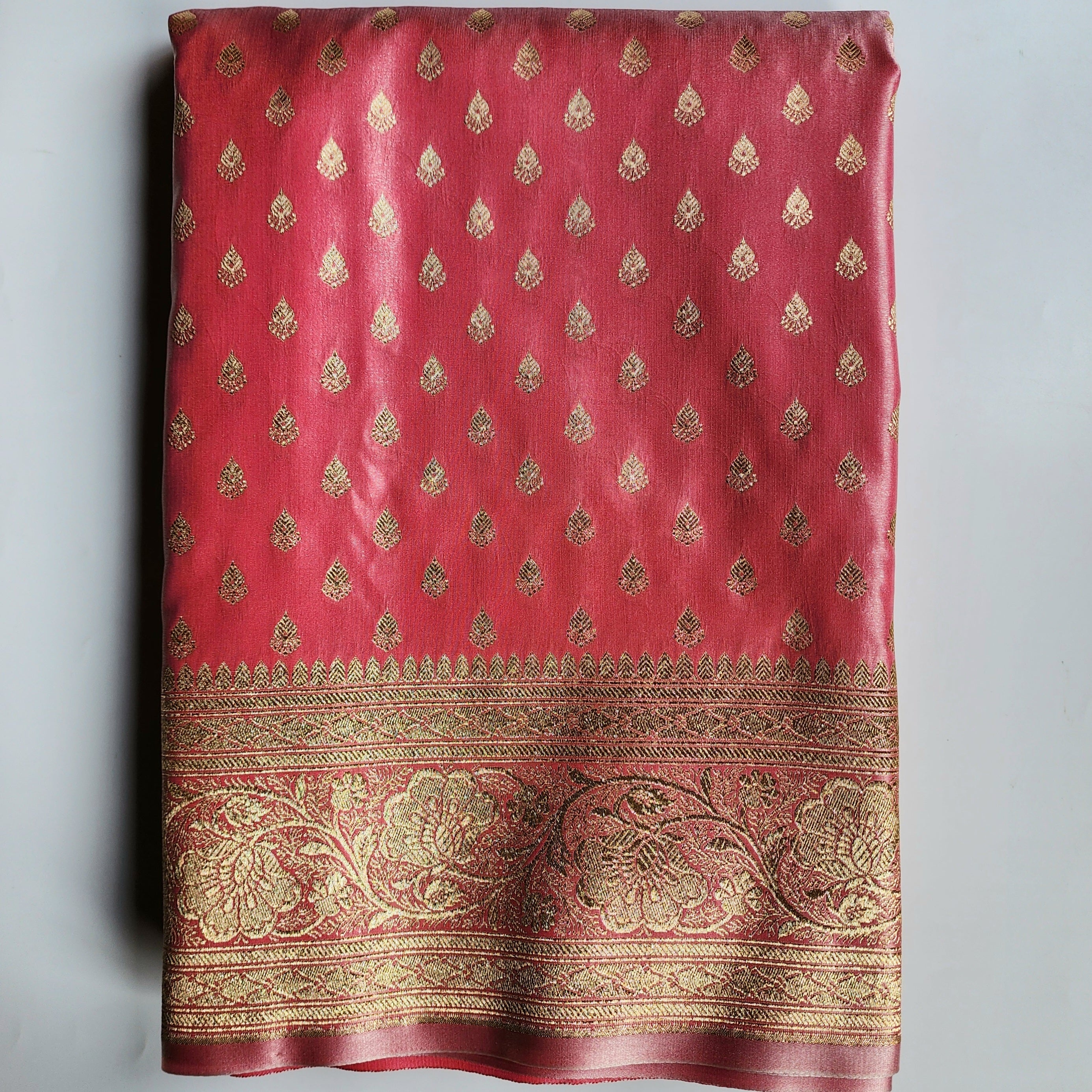Rich Dusty Rose Banarasi Silk Saree with Gold Zari Weaving