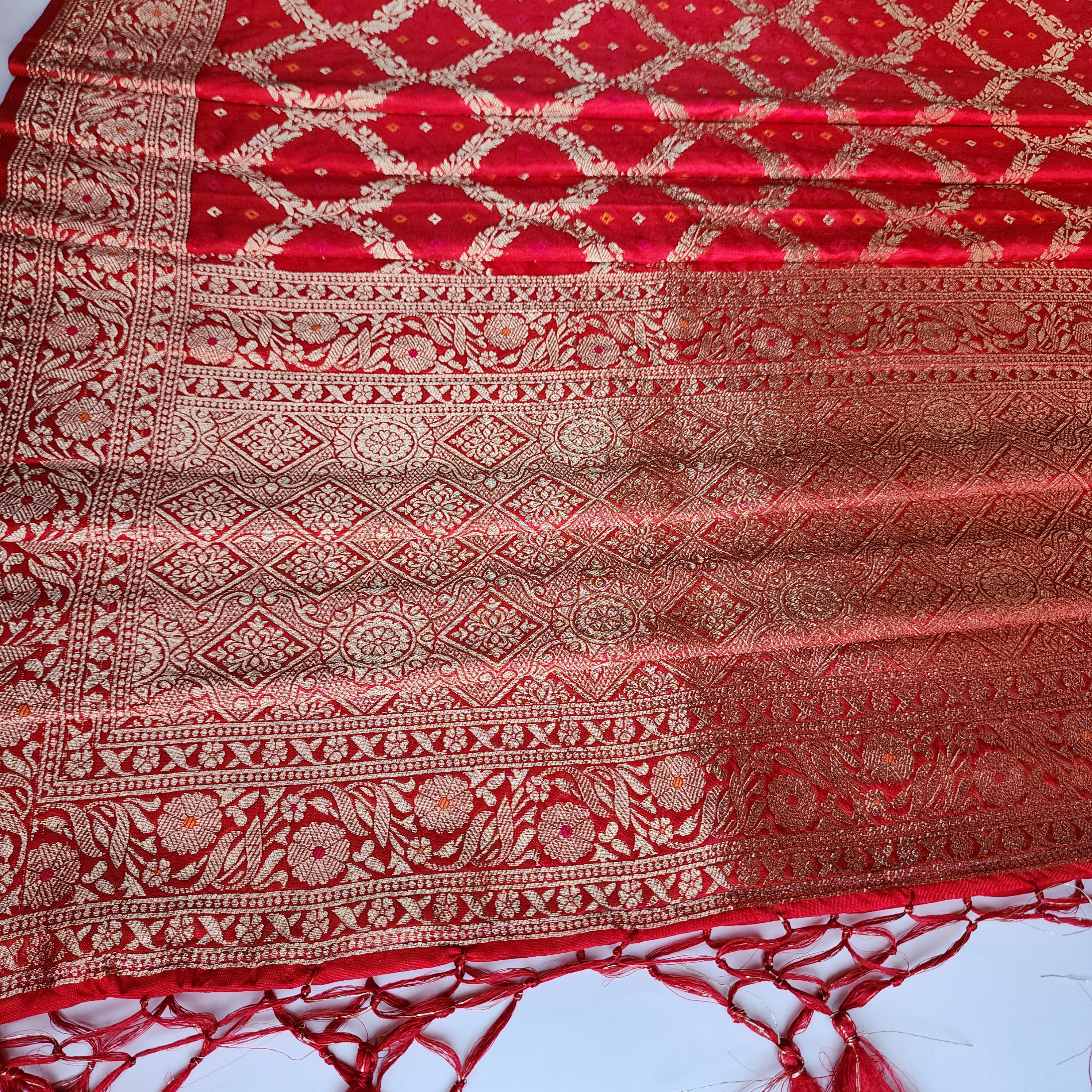 Crimson Red Bandhani Dupatta with Traditional Jaal