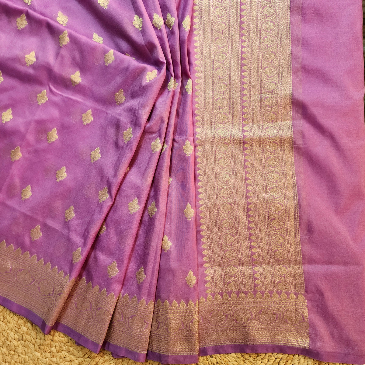 Purple Zari Banarasi Tapetta Silk Leaf Weave Dupatta