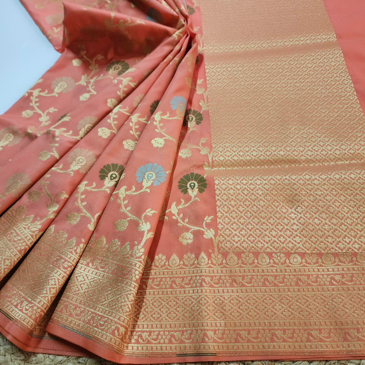 Banarasi Silk Floral Jaal Dupatta - Peach