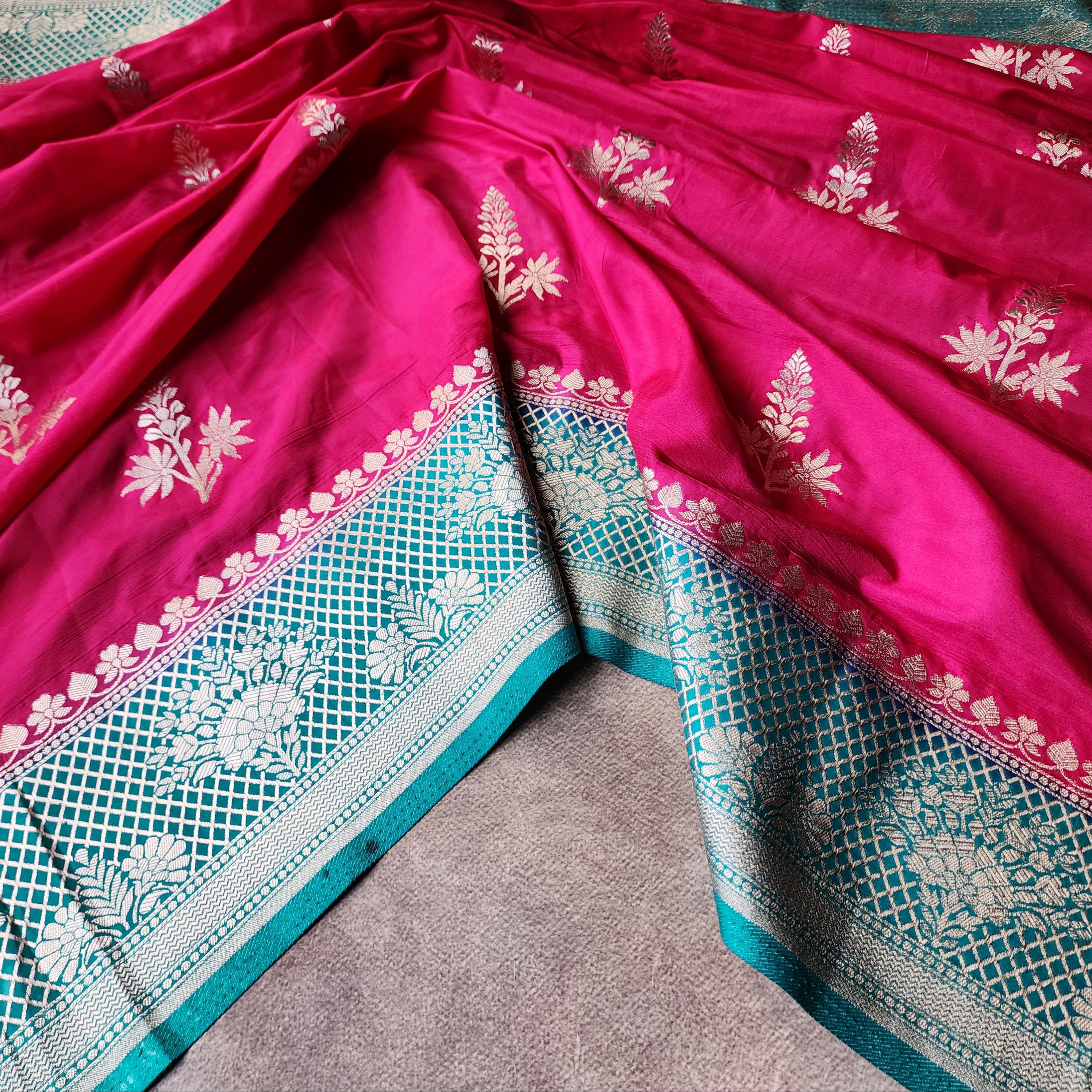 Deep Fuchsia Crepe Georgette Silk Saree with Contrast Turquoise Border