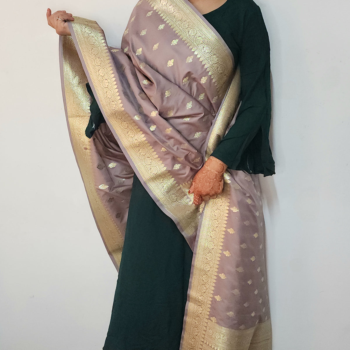 Mauve Banarasi Tapetta Silk Leaf Weave Dupatta