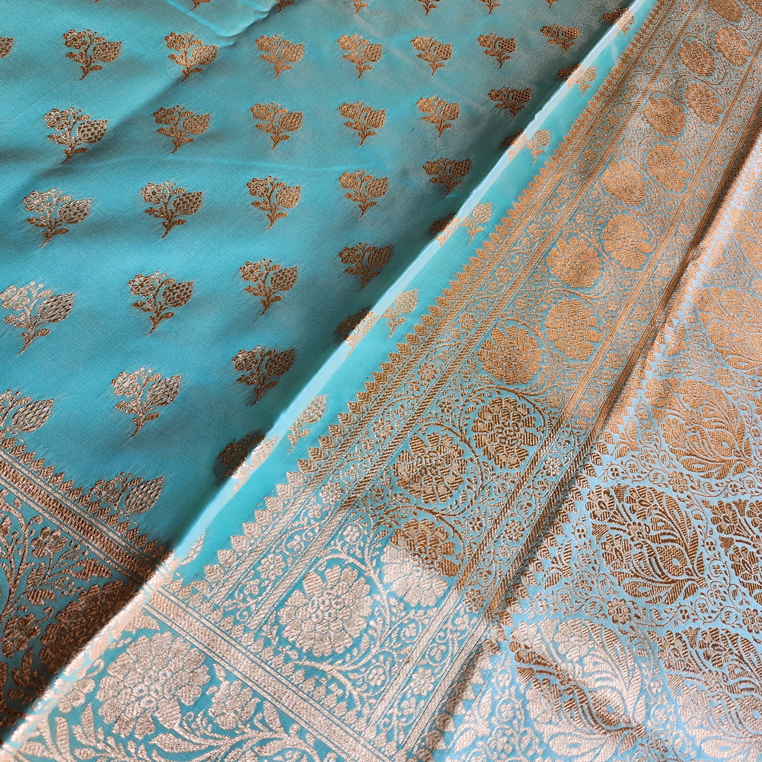 Rich Sea Green Banarasi Silk Saree with Gold Zari Weaving