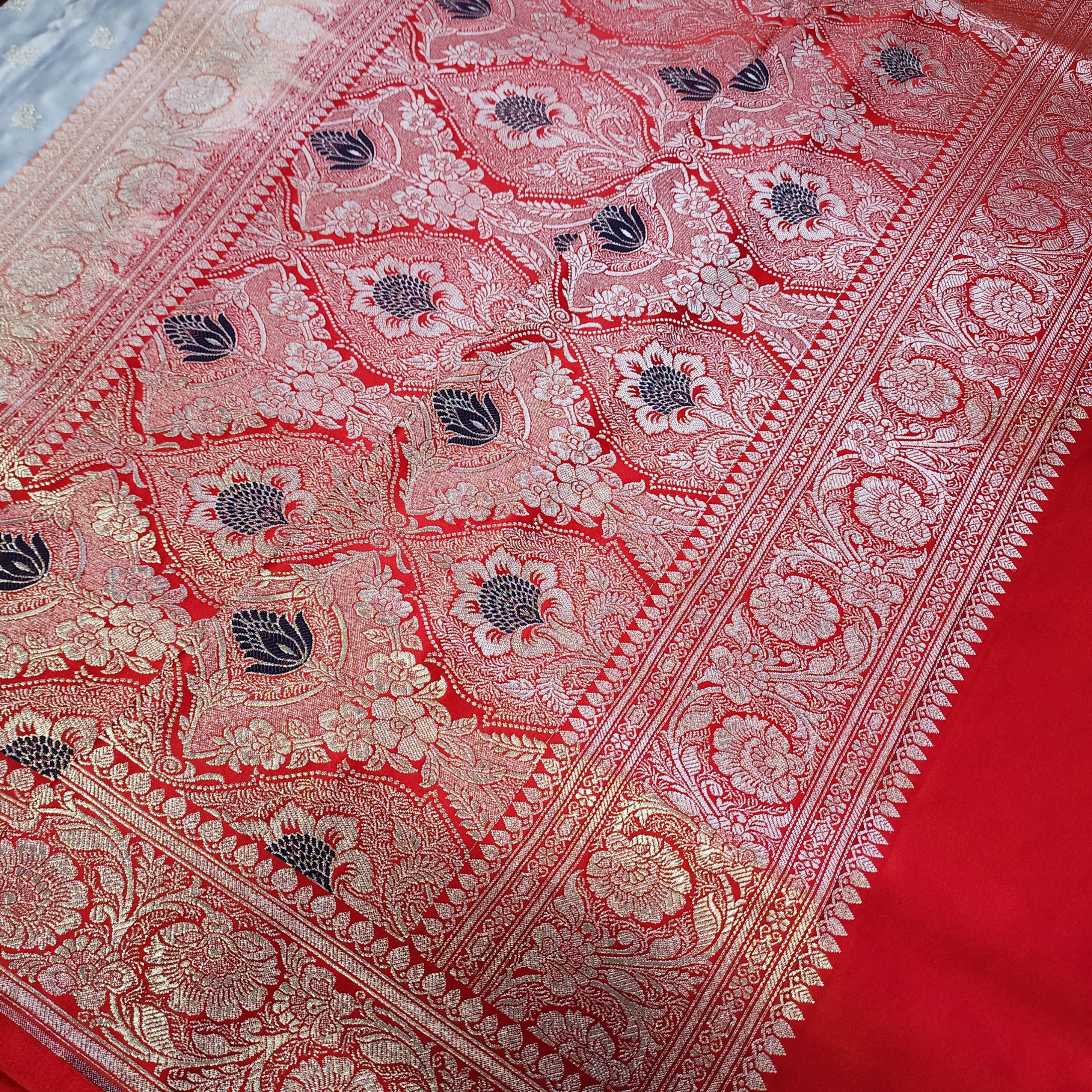 Ivory Pure Banarasi Katan Silk Saree with light Gold Zari Weaving