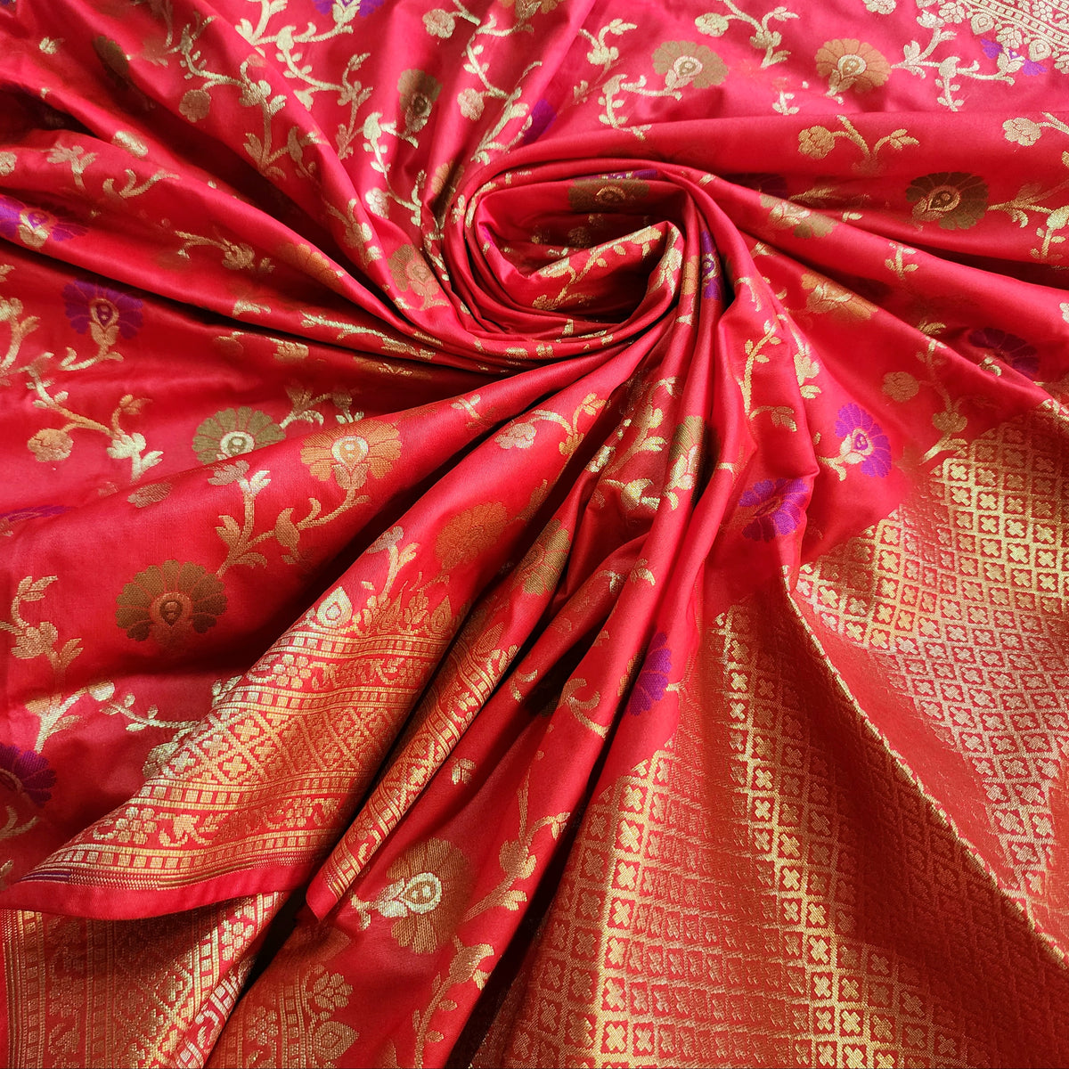 Banarasi Silk Floral Jaal Dupatta - Crimson Red