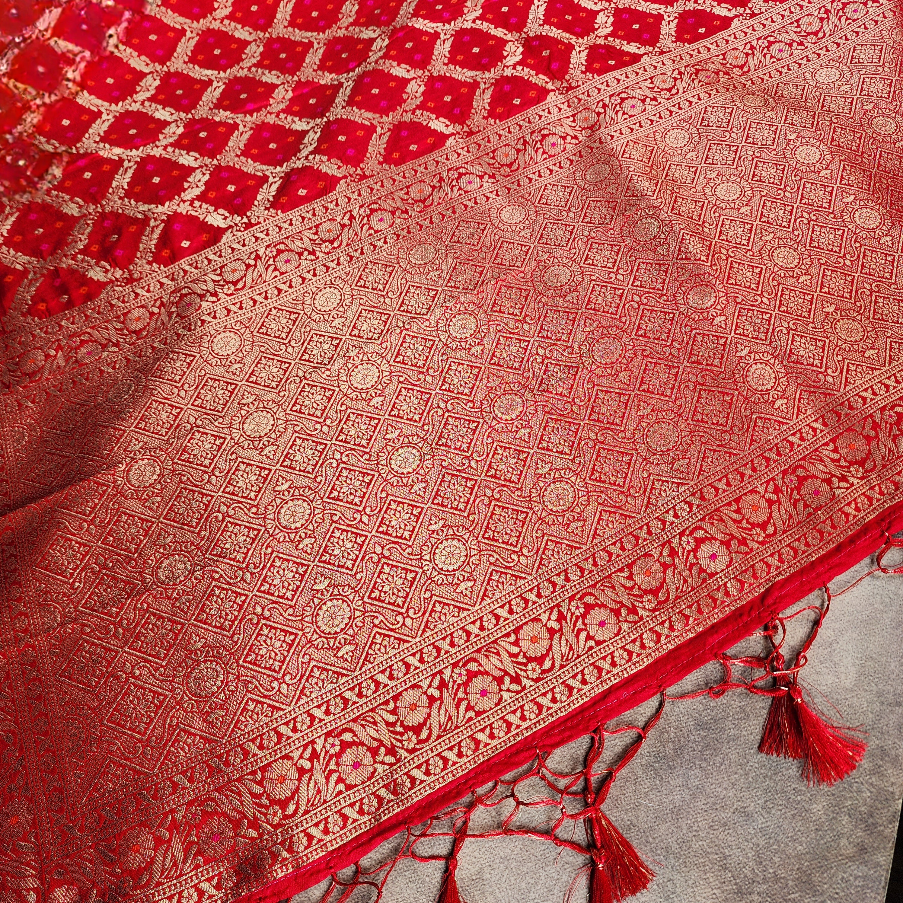 Red Bandhani Dupatta with Traditional Jaal