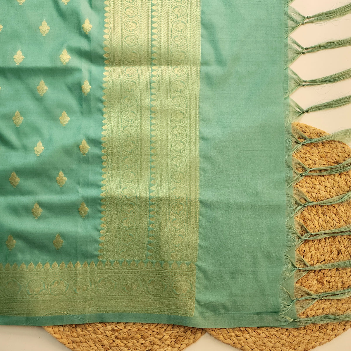 Aqua Green Banarasi Tapetta Silk Leaf Weave Dupatta