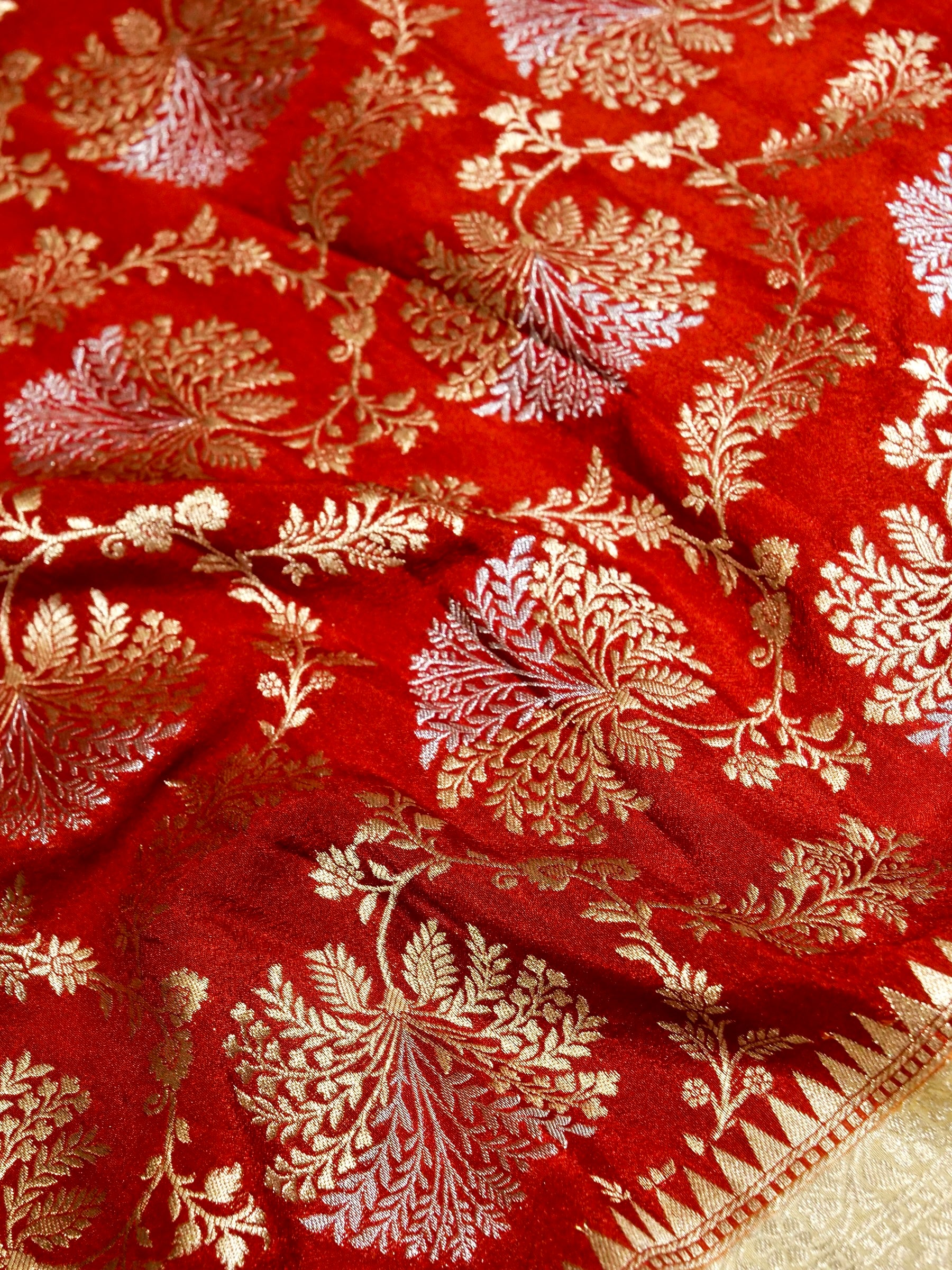 Brick Red Crepe Georgette Silk Saree with Champagne Gold Border