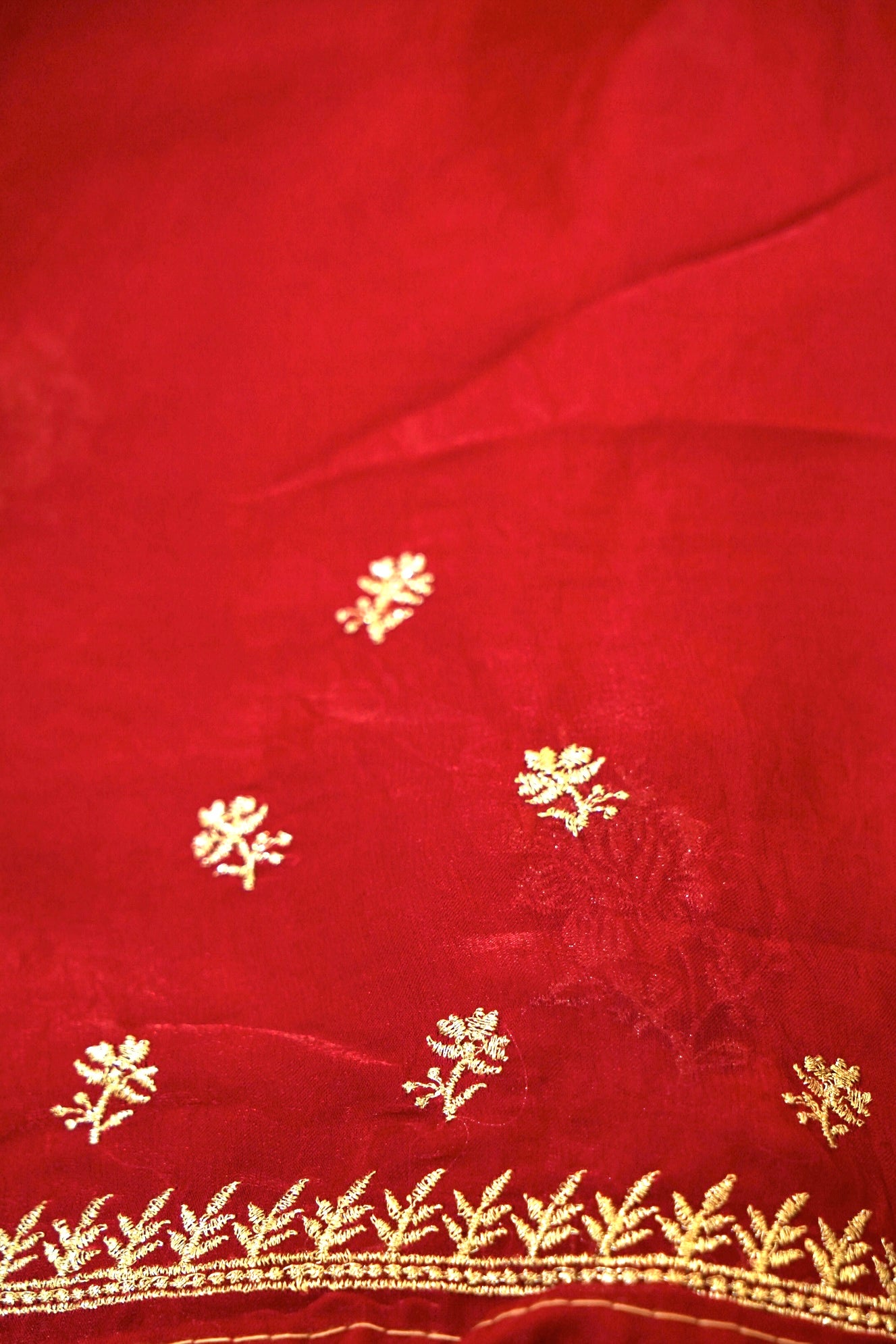 Hibiscus Motifs Designer Saree with Stitched Blouse – Ruby Red