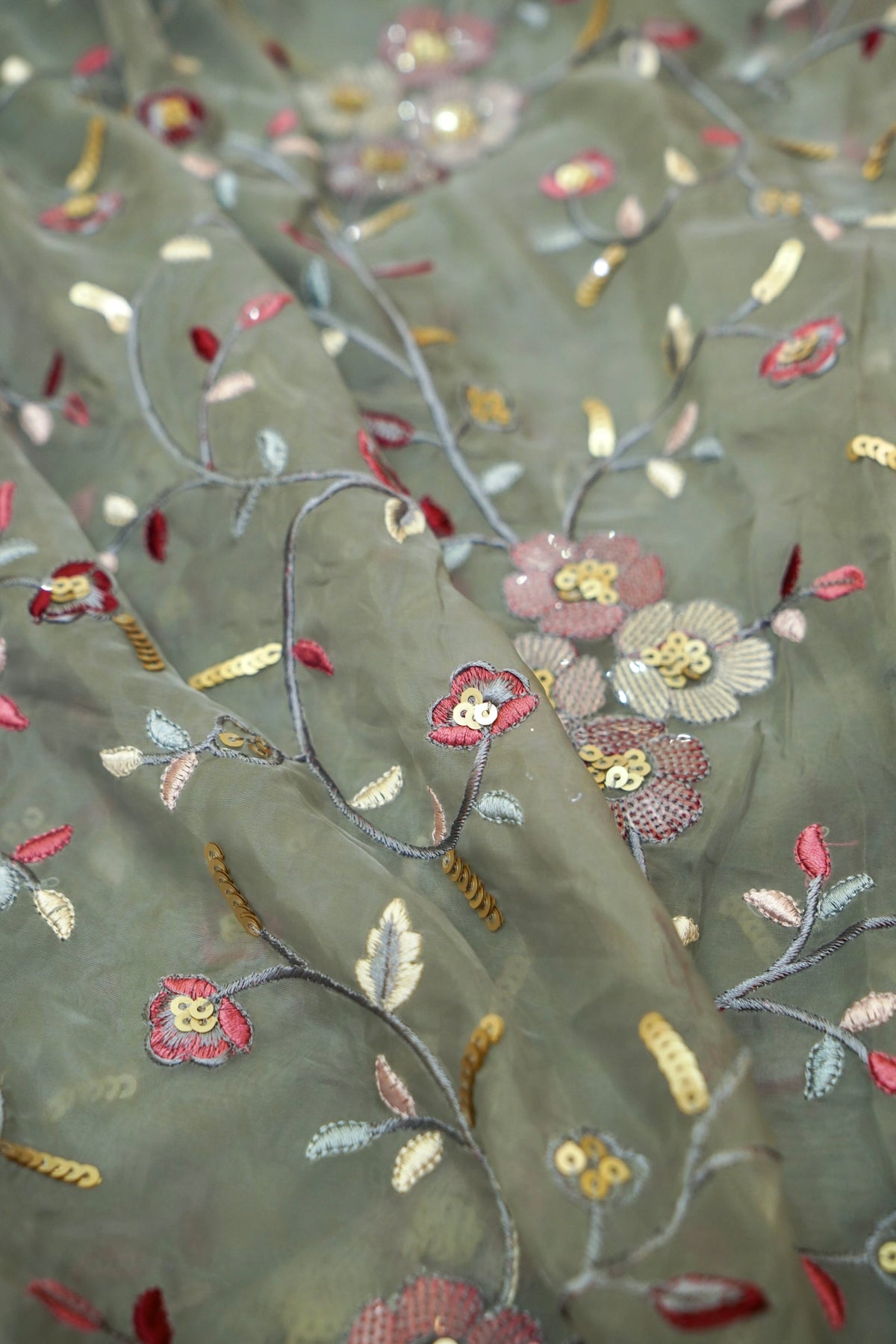 Dusty Grey Embroidered Designer Tissue Saree with Daisy Scalloped Border