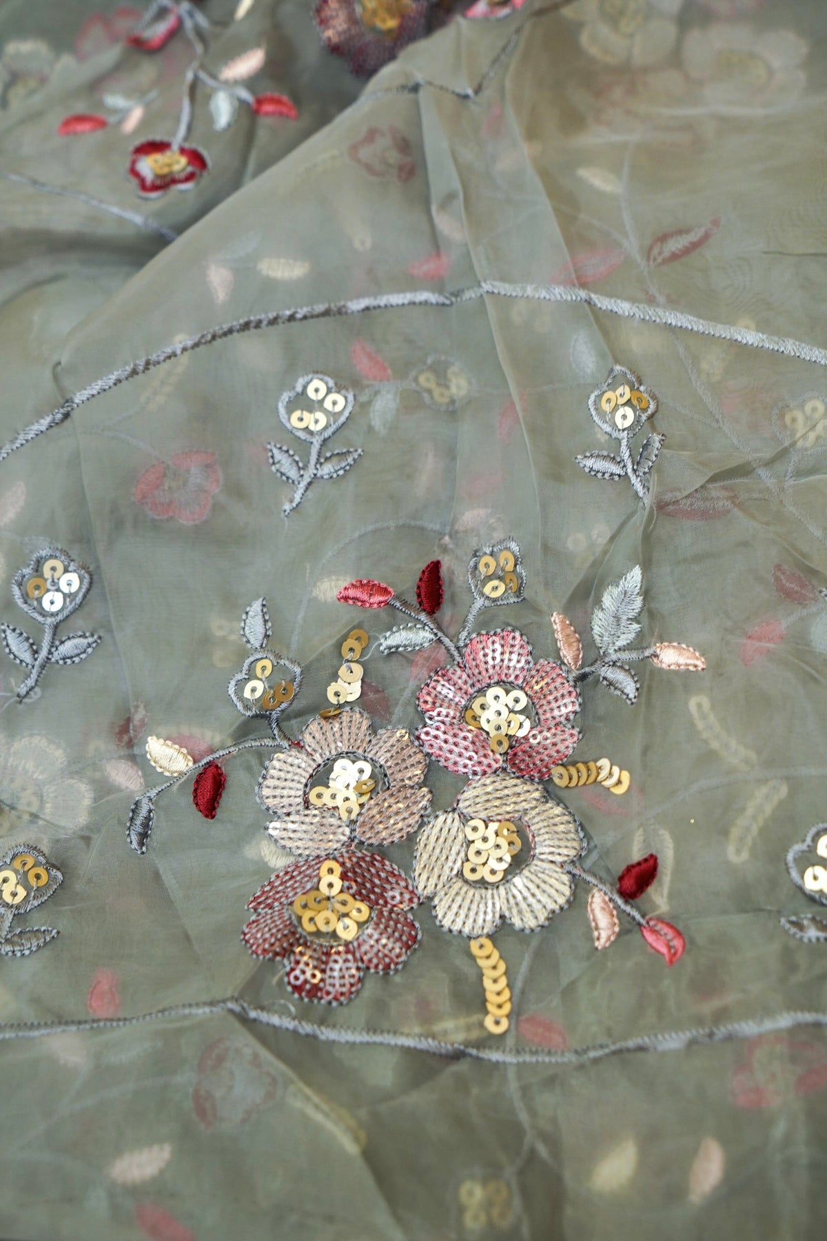 Dusty Grey Embroidered Designer Tissue Saree with Daisy Scalloped Border