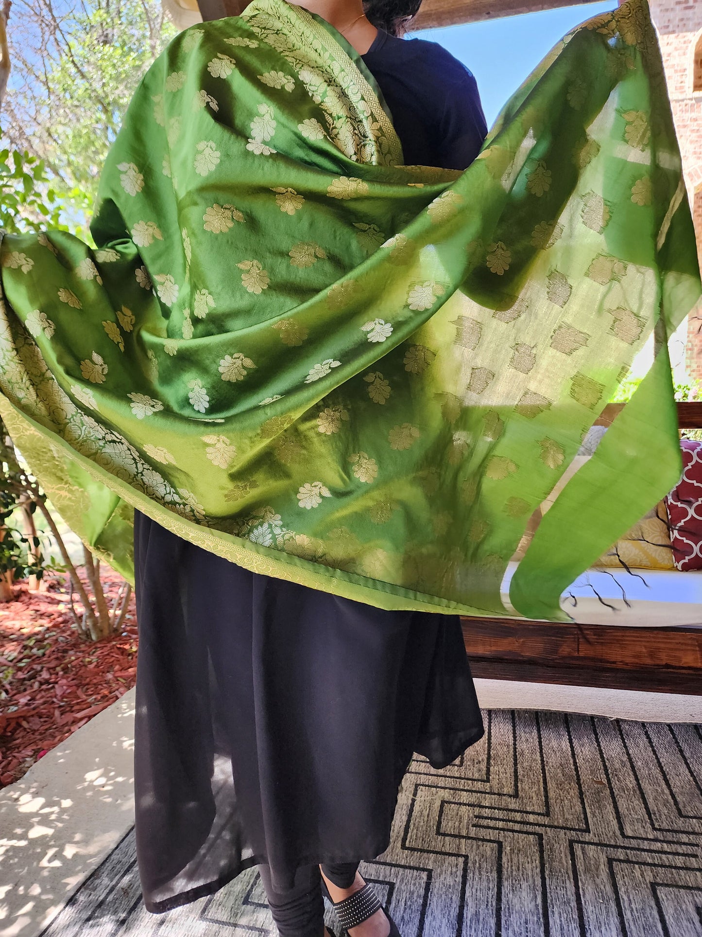 Banarasi Silk Green Dupatta with gold handweaving, Indian traditional and Festive designer dupatta, luxurious, soft to touch  dupatta