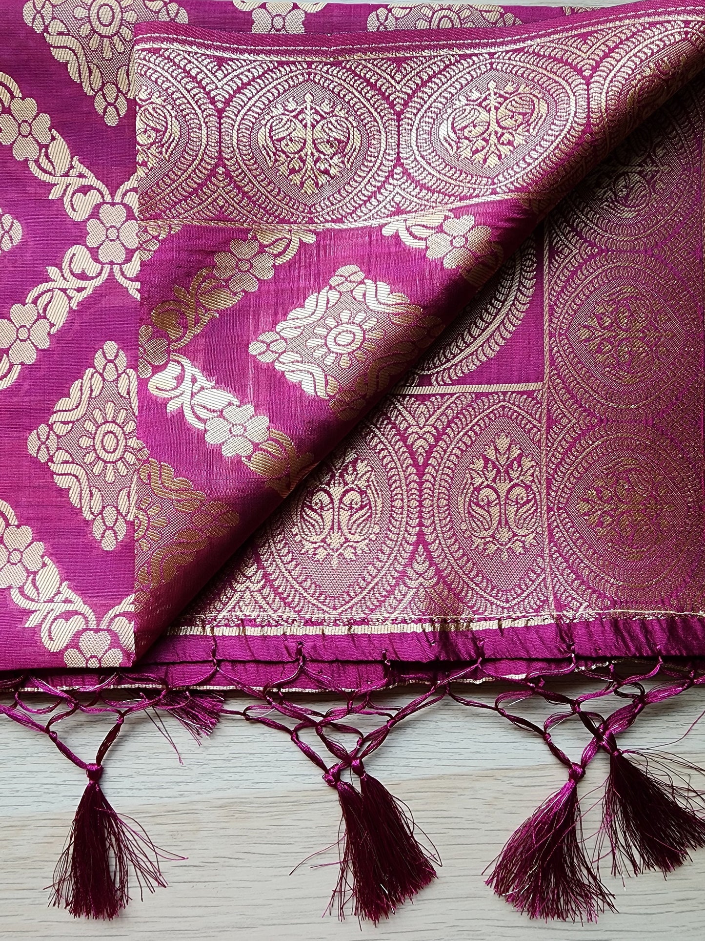 Banarasi Silk Handwoven Magenta Pink Dupatta with golden weaving, Indian traditional and Festive dhupatta, luxurious and soft Banarsi silk