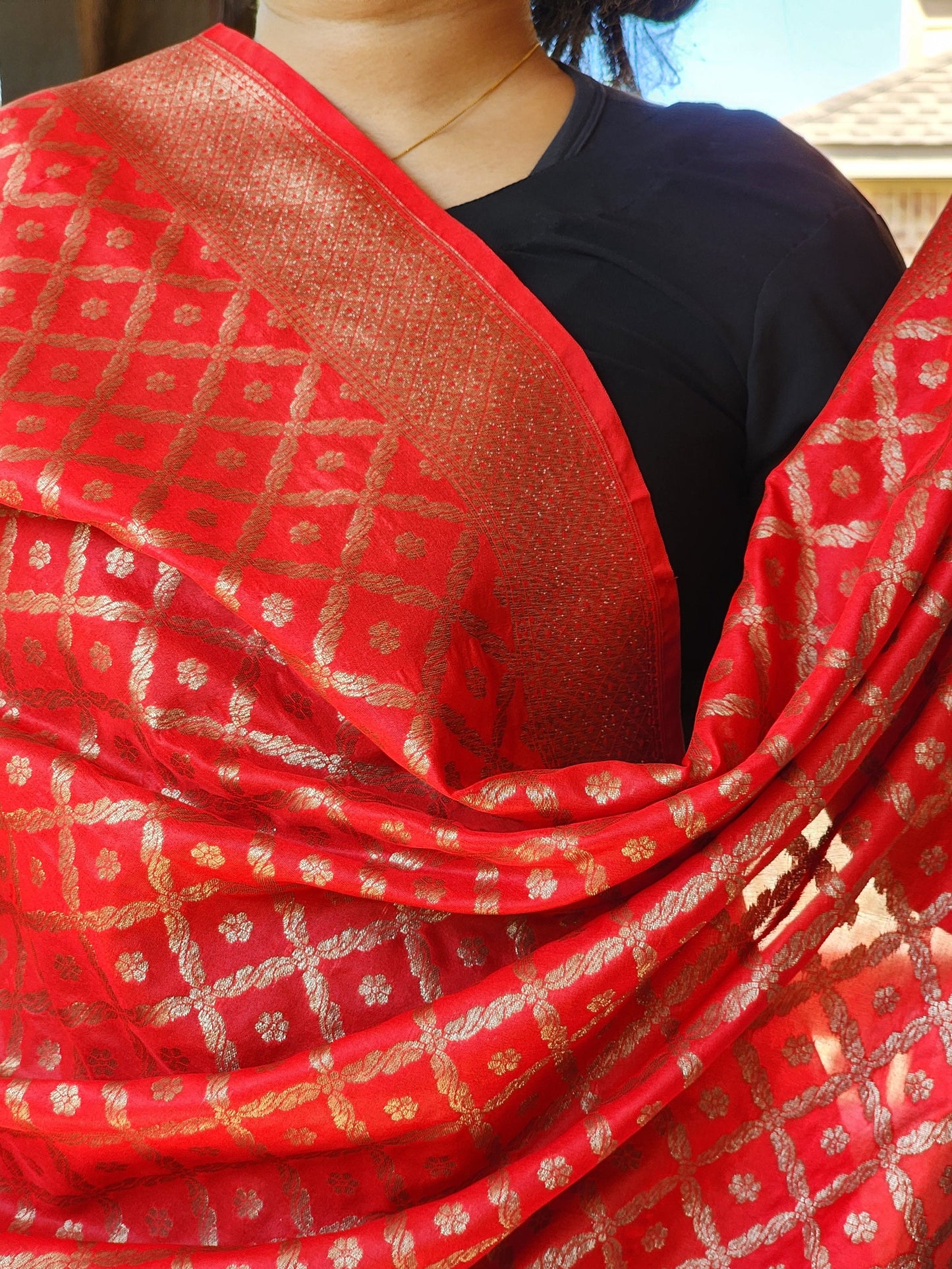 Banarasi Silk Red Dupatta, handwoven Silver-Gold threads, Indian traditional/Festive designer dupatta,  luxurious banarasi handwoven silk