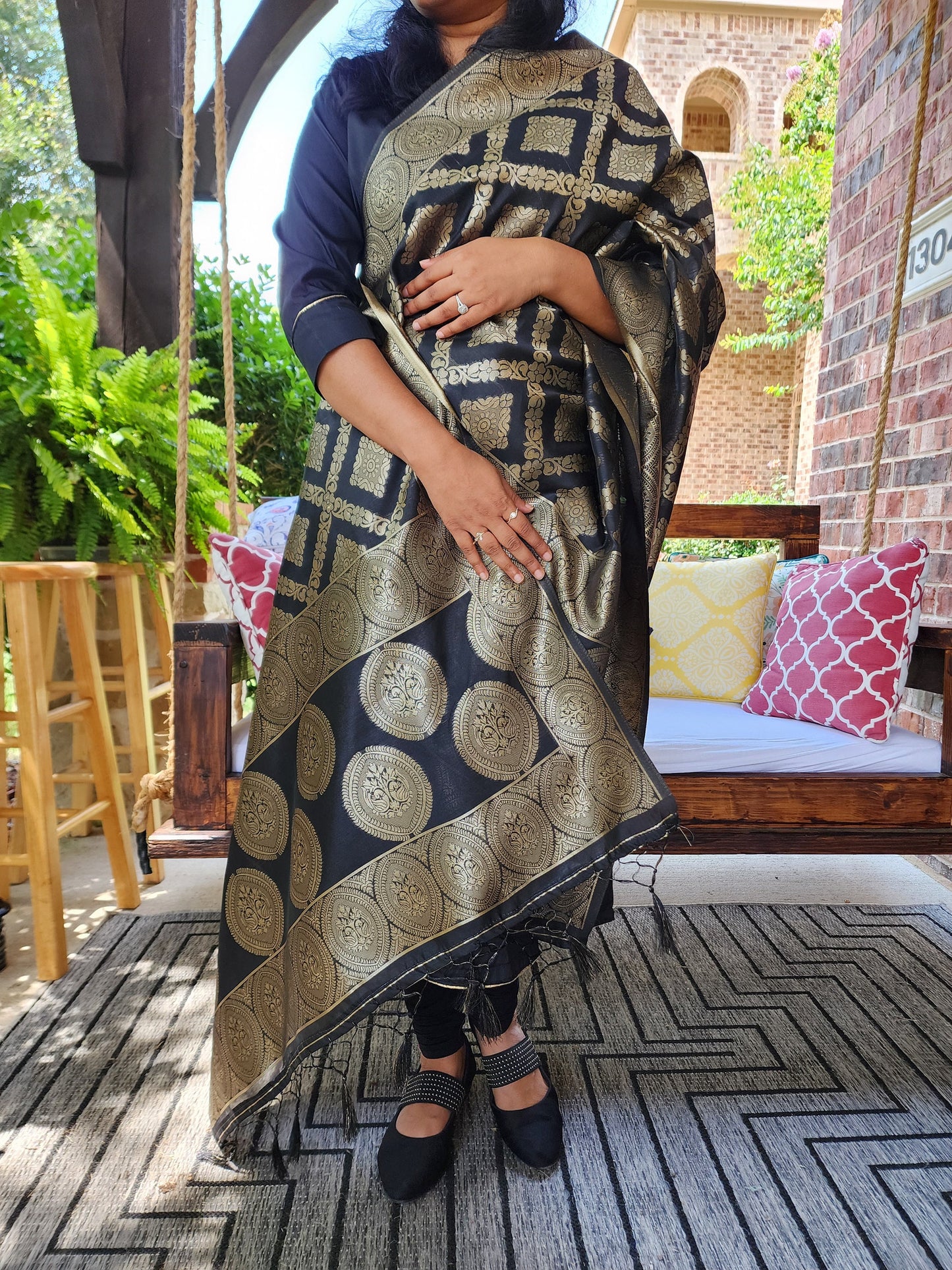 Banarasi Silk Handwoven Black Dupatta with golden weaving, Indian traditional and Festive designer dhupatta, luxurious and soft Banarsi silk
