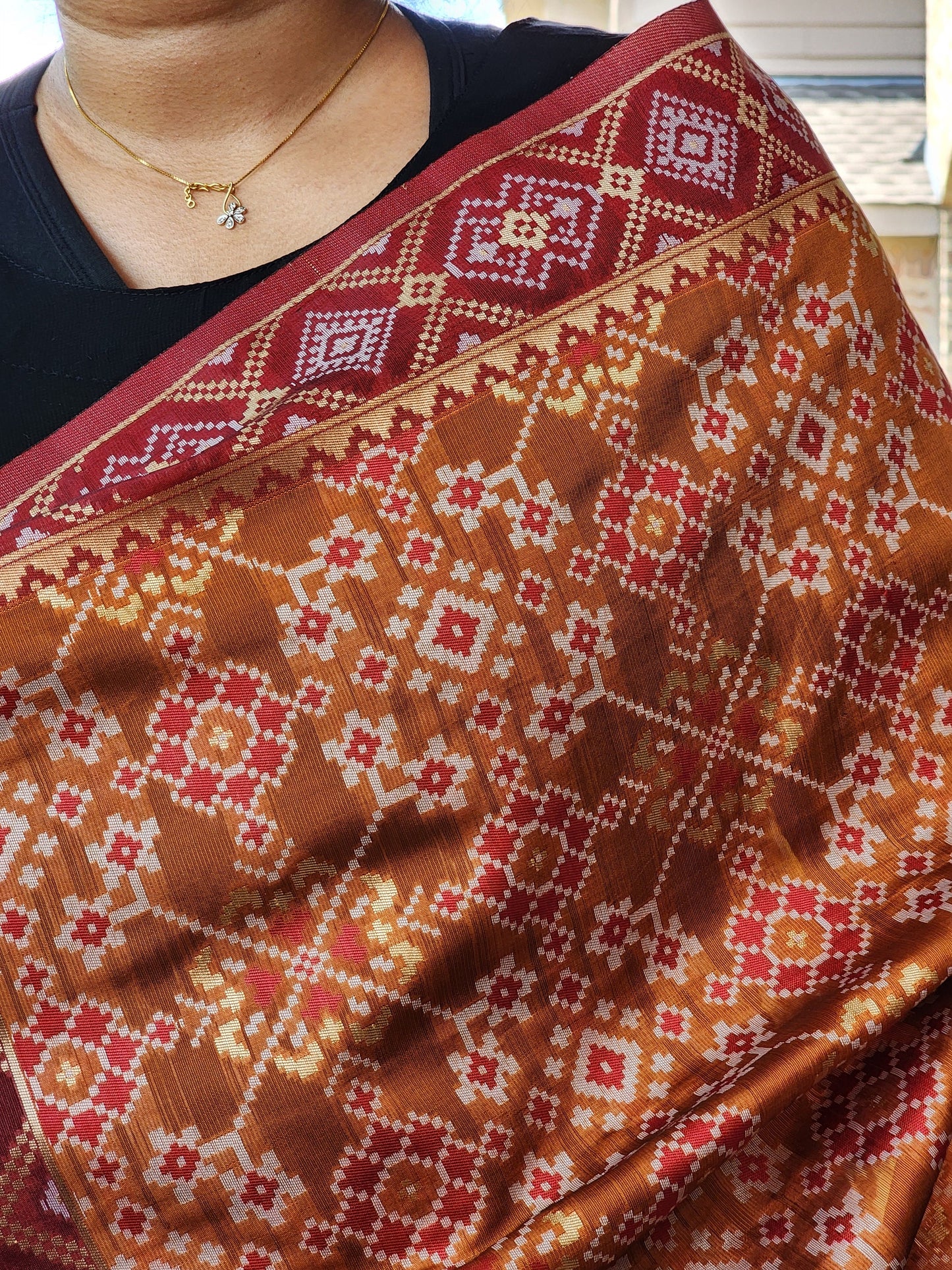 Banarasi Silk Handwoven Orange & Maroon Dupatta with golden weaving, Indian traditional and Festive designer dhupatta,luxurious Banarsi silk